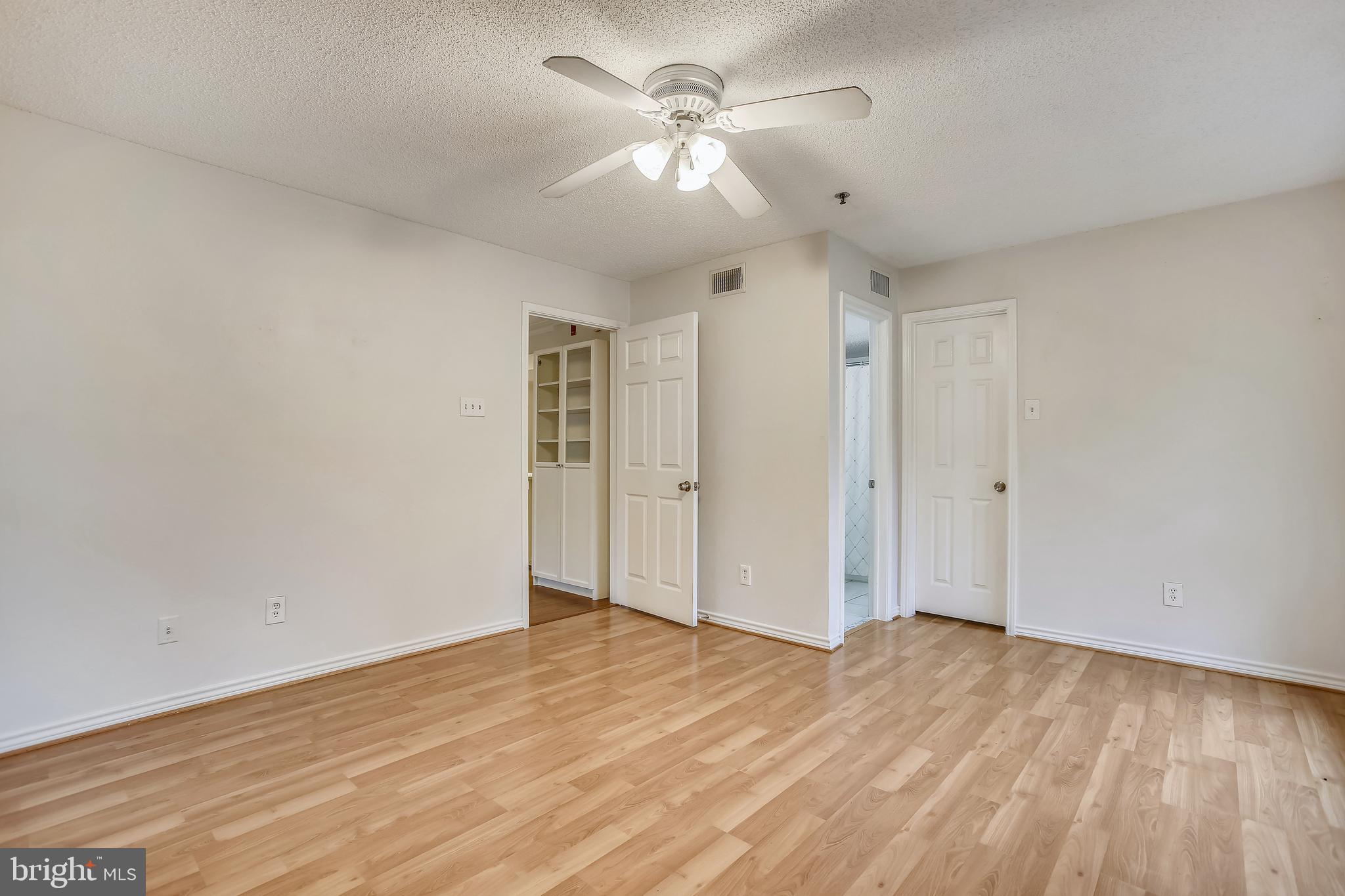 FOUNTAINS AT MCLEAN - Residential