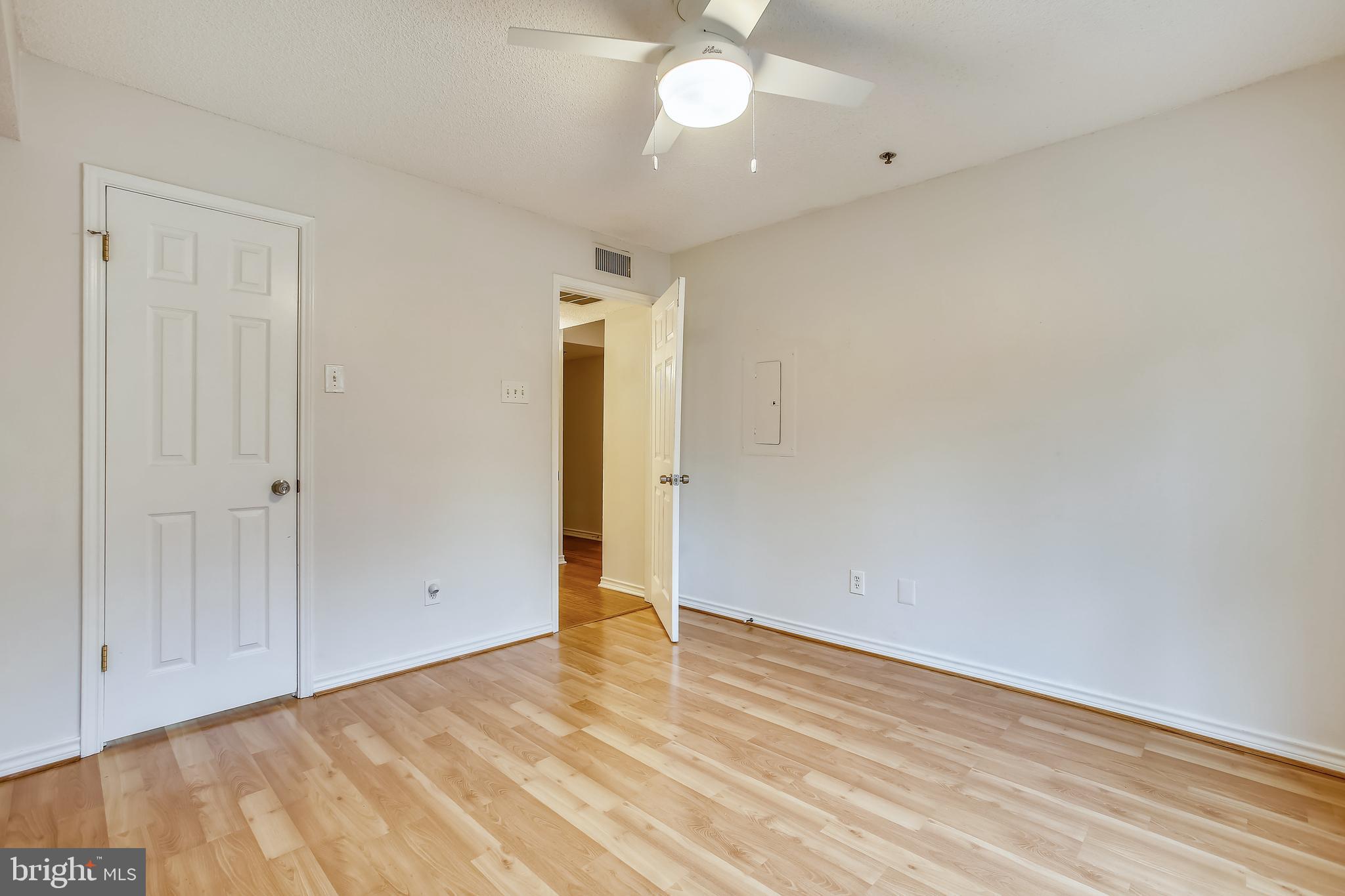 FOUNTAINS AT MCLEAN - Residential