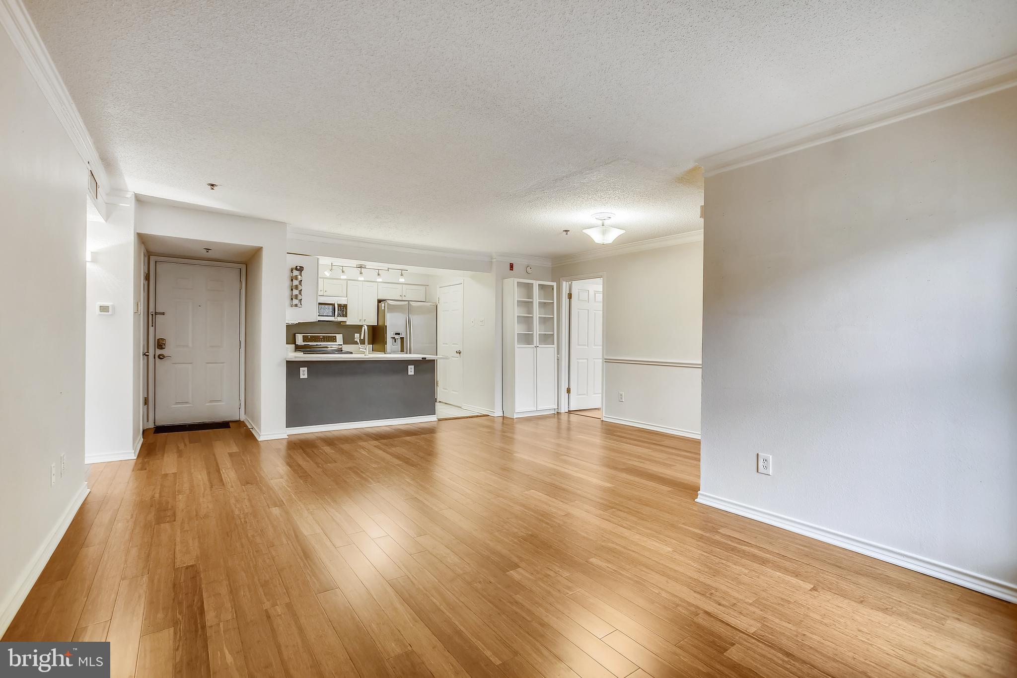 FOUNTAINS AT MCLEAN - Residential