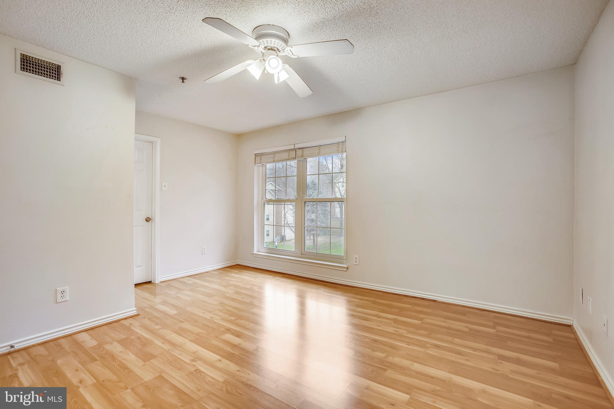 FOUNTAINS AT MCLEAN - Residential