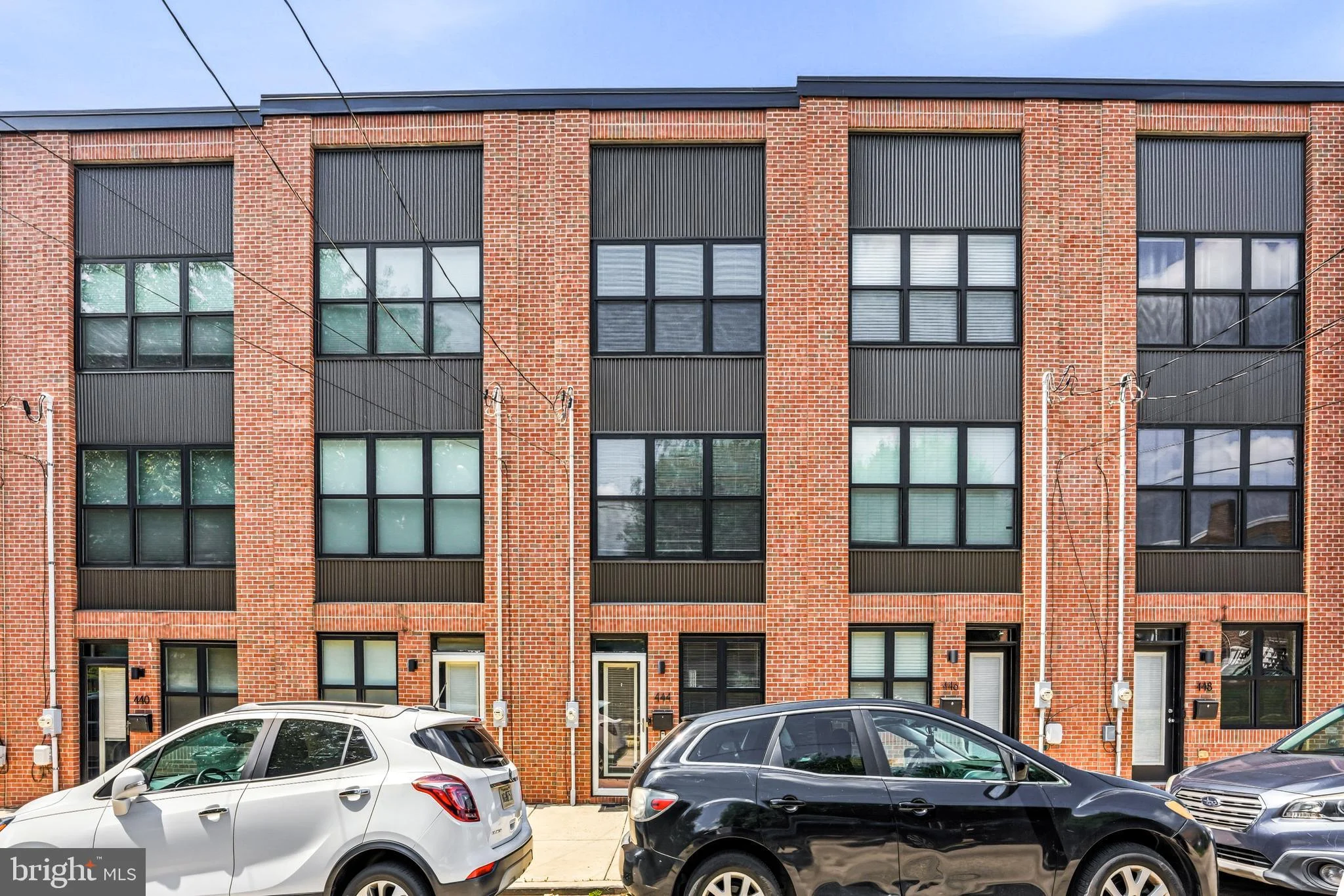 444 Kingsley Street