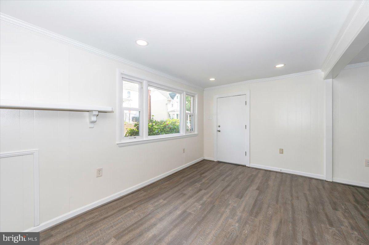 10 E E ST STREET