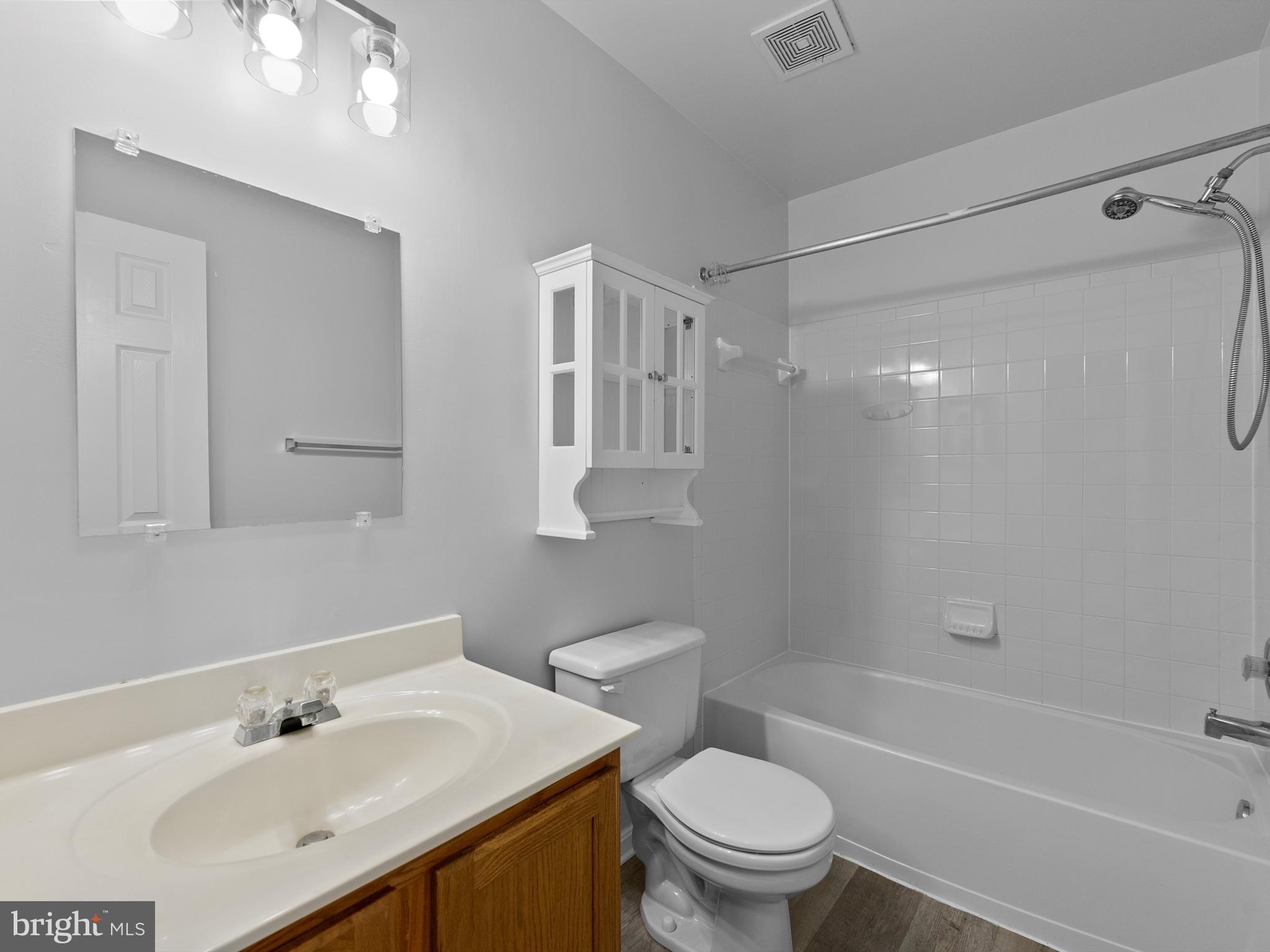 GROVEWOOD - Residential