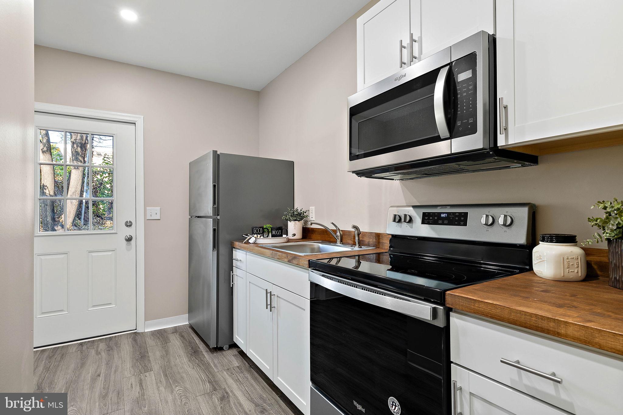6 W 20TH STREET