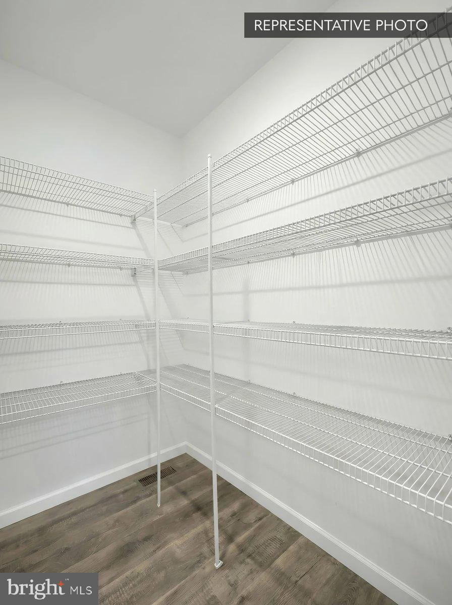 THE SEASONS - Residential