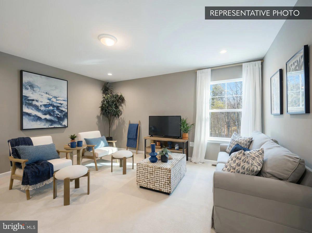 THE SEASONS - Residential