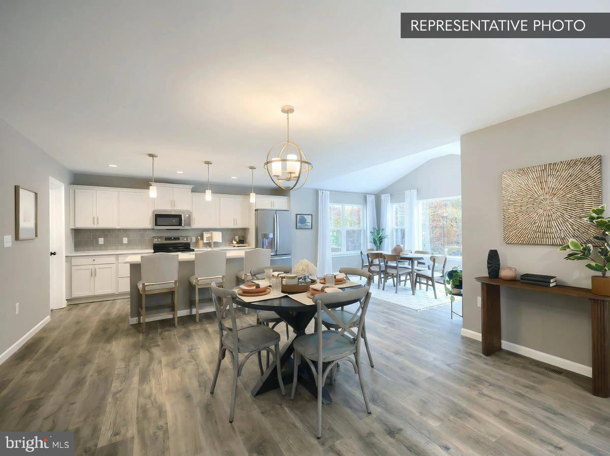 THE SEASONS - Residential