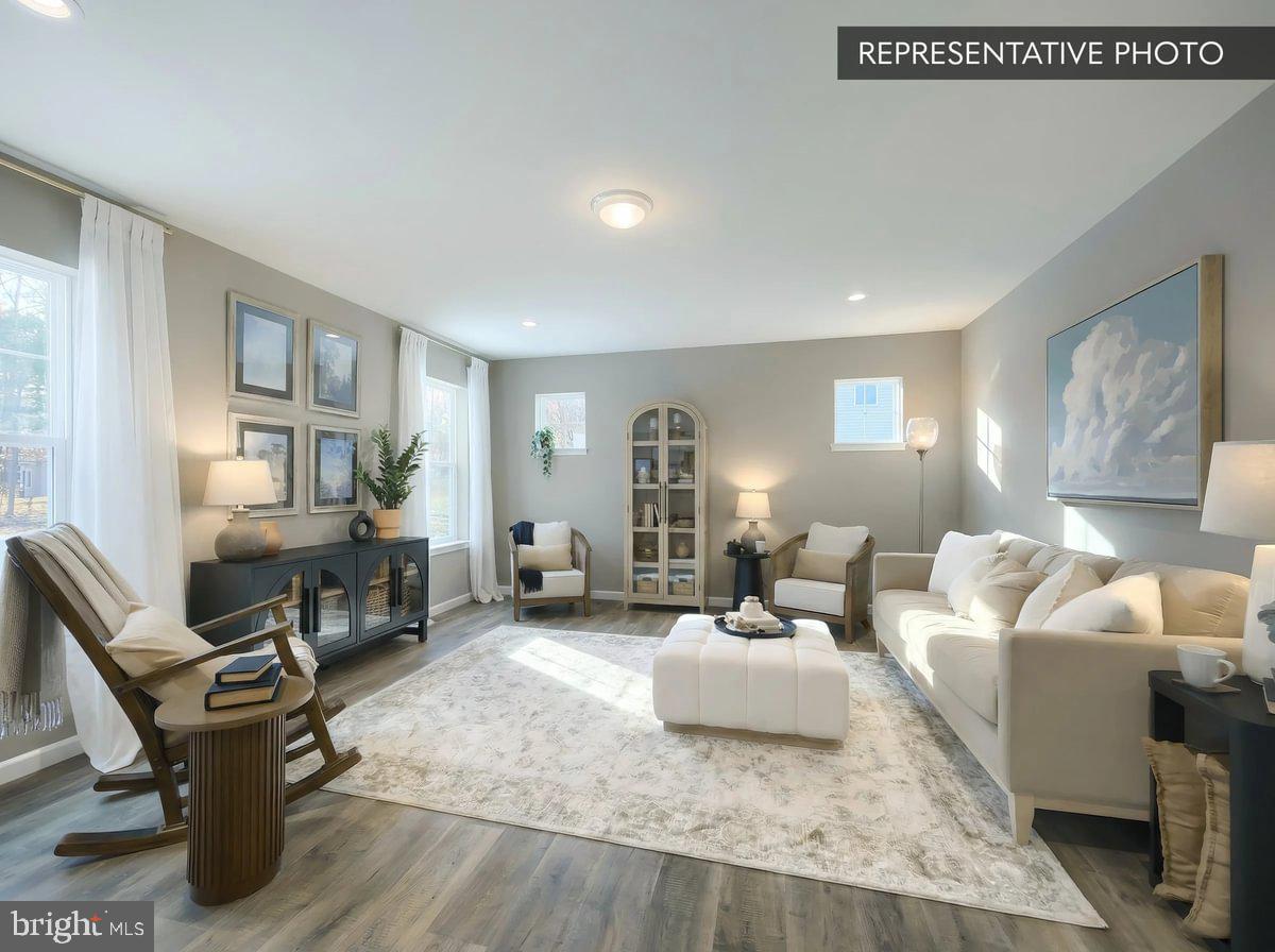 THE SEASONS - Residential