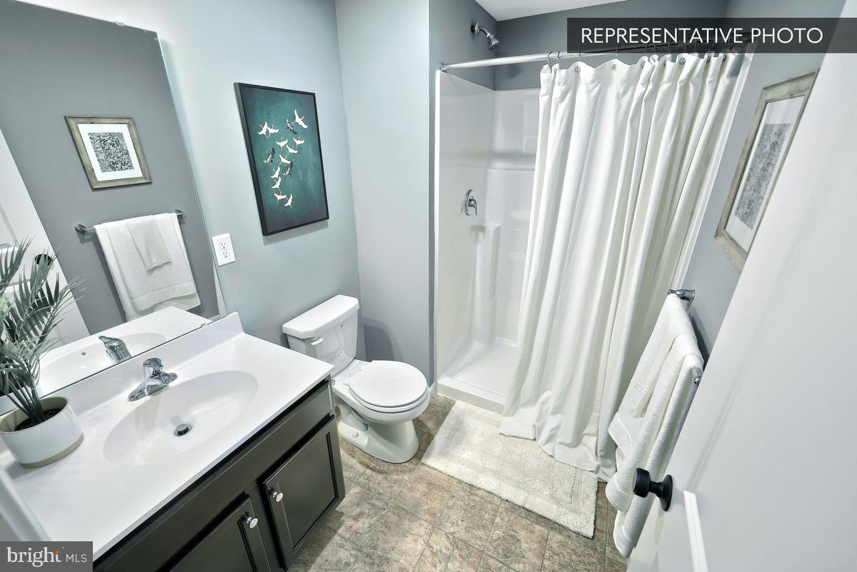 THE SEASONS - Residential