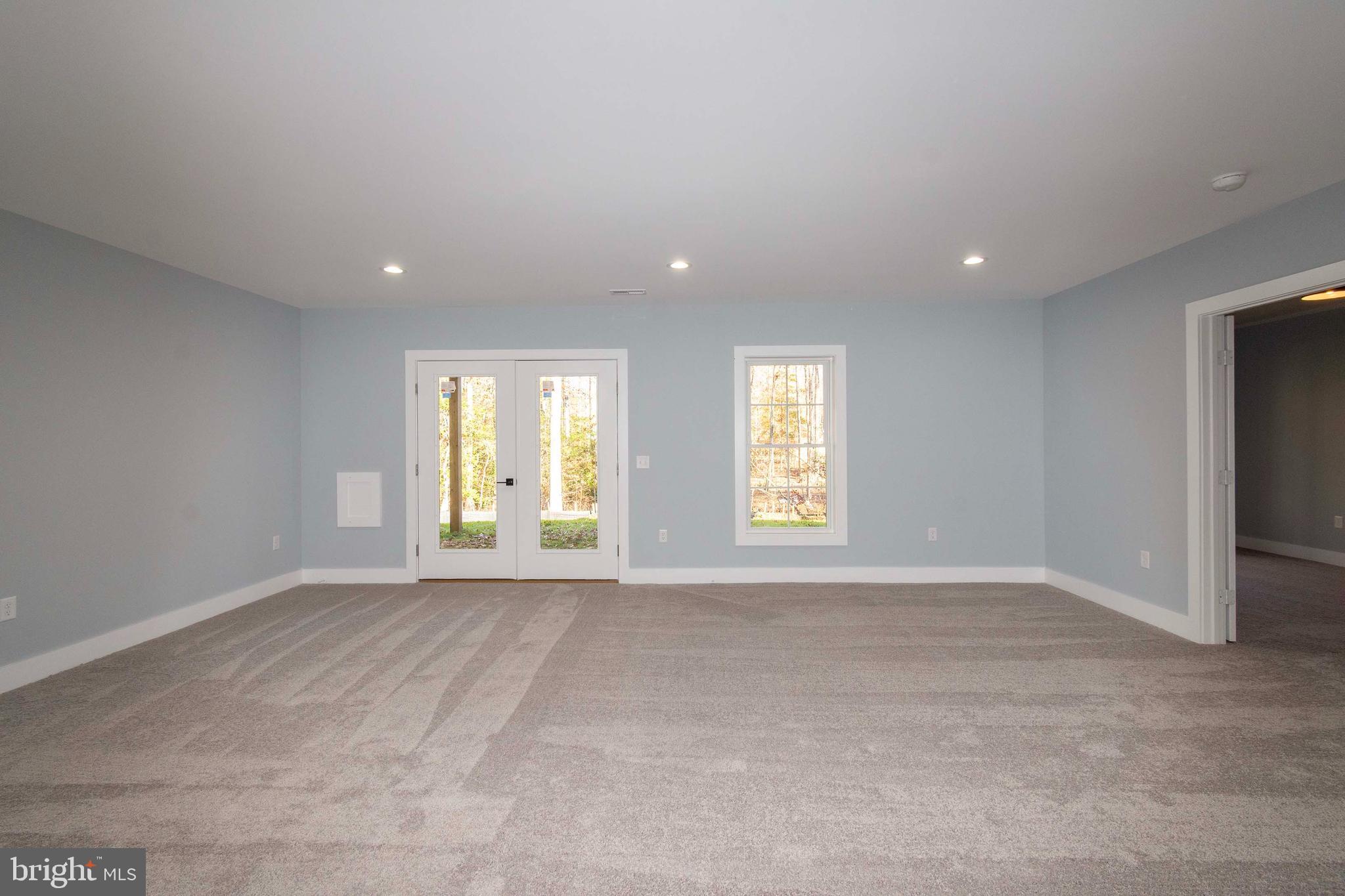 ROLLING WOODS - Residential