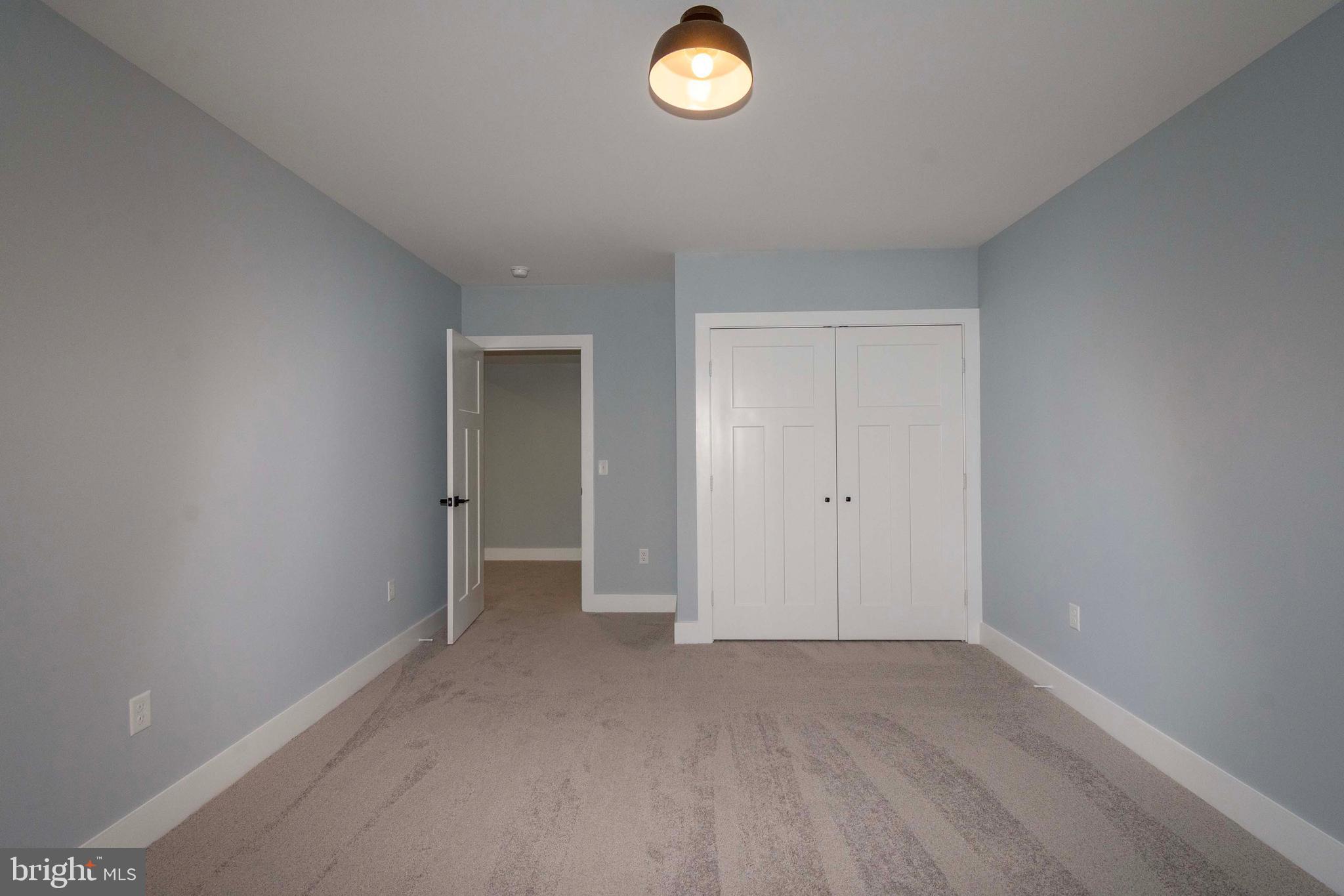 ROLLING WOODS - Residential