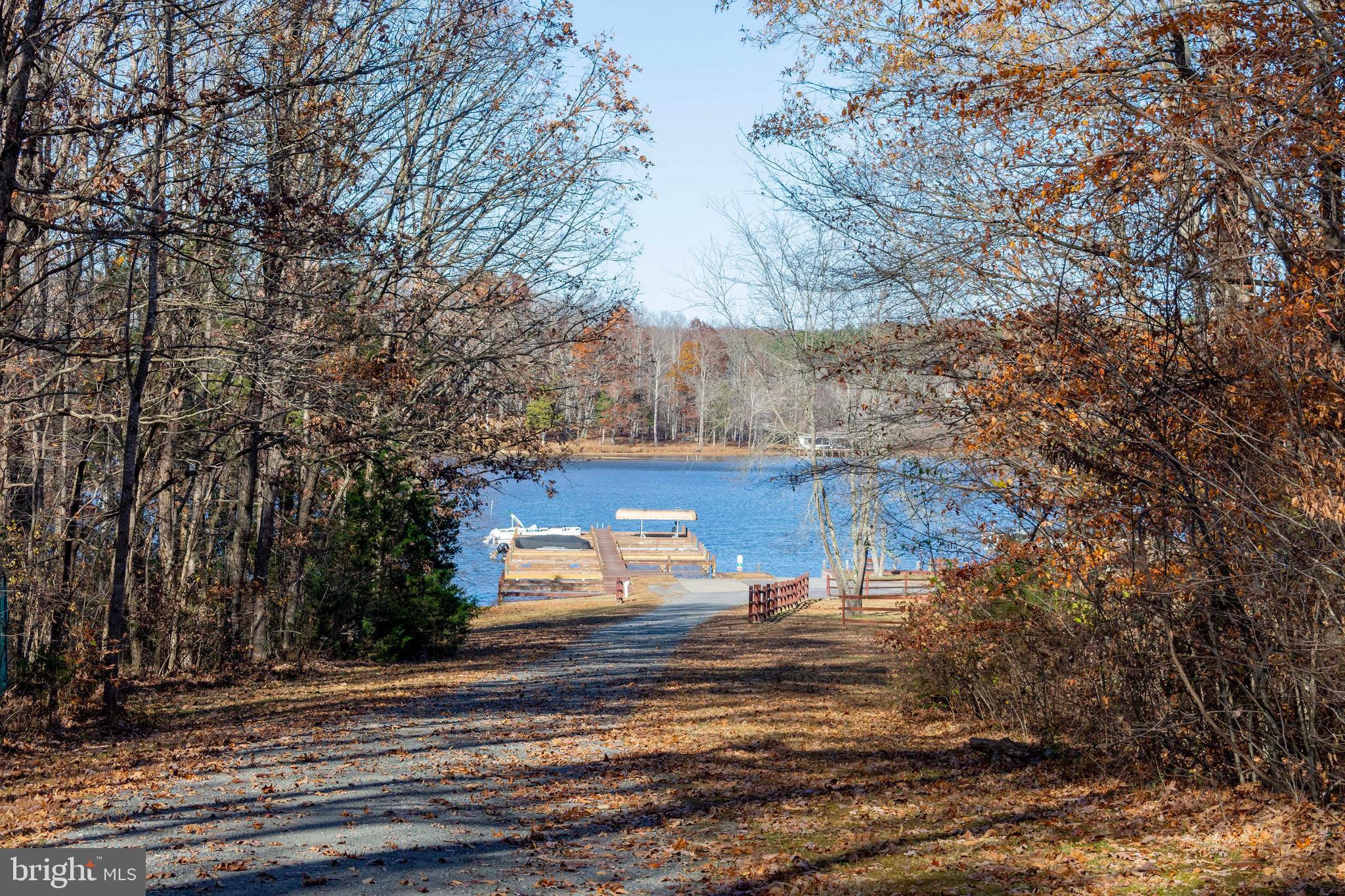 ROLLING WOODS - Residential