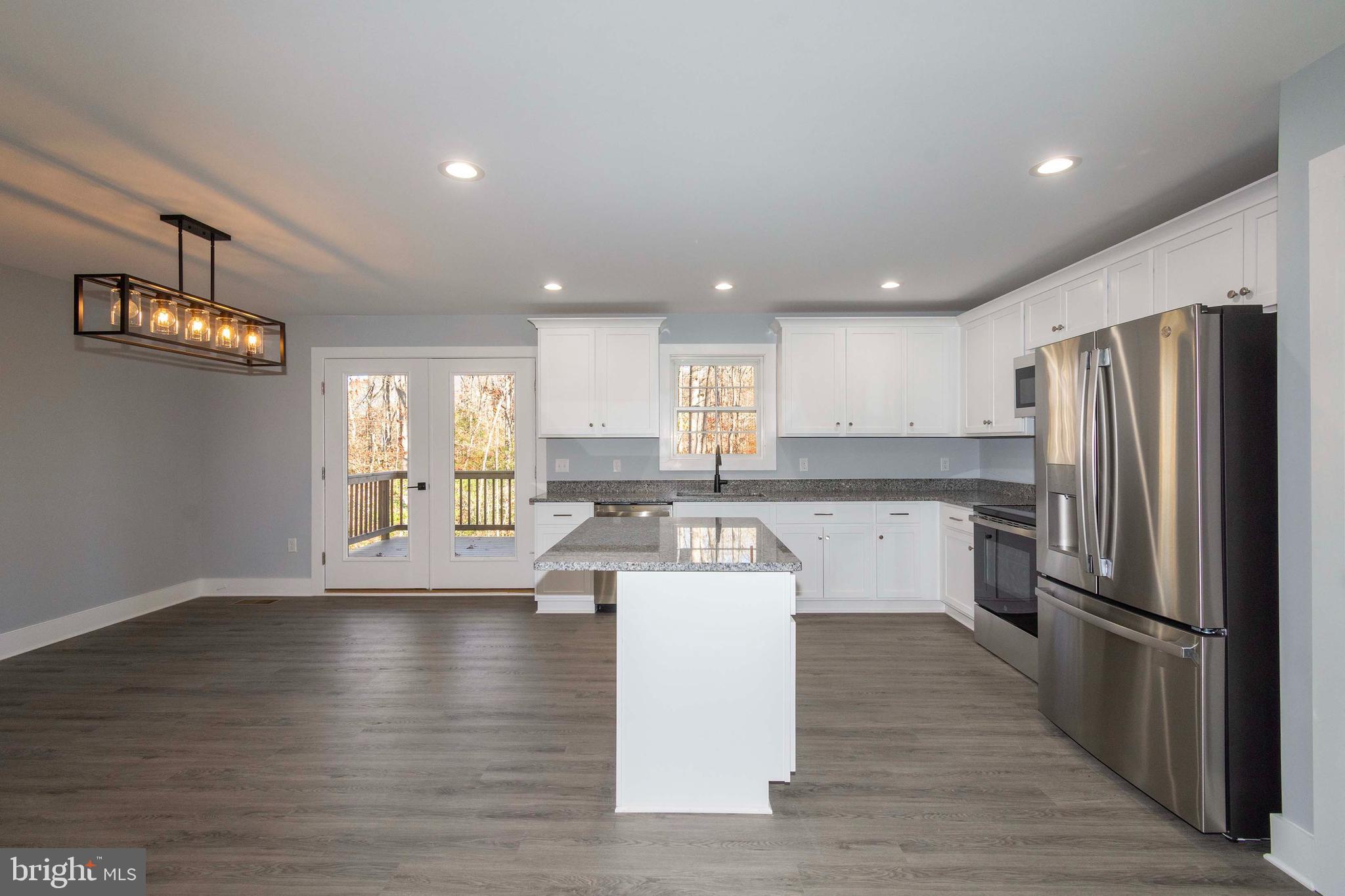 ROLLING WOODS - Residential