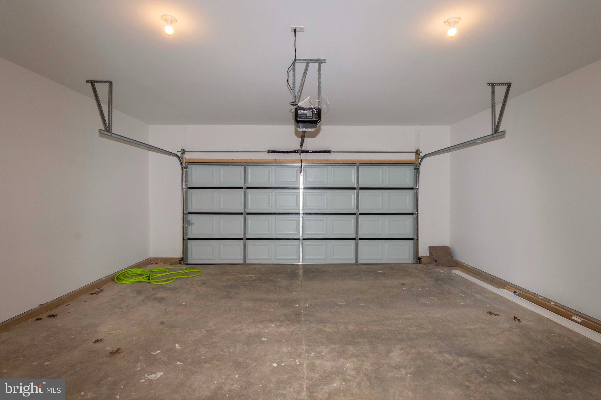 ROLLING WOODS - Residential