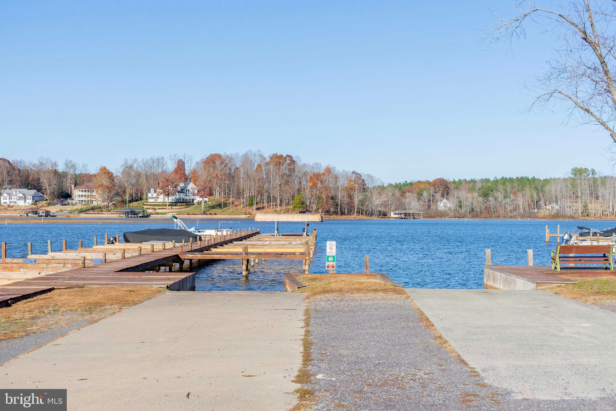 ROLLING WOODS - Residential