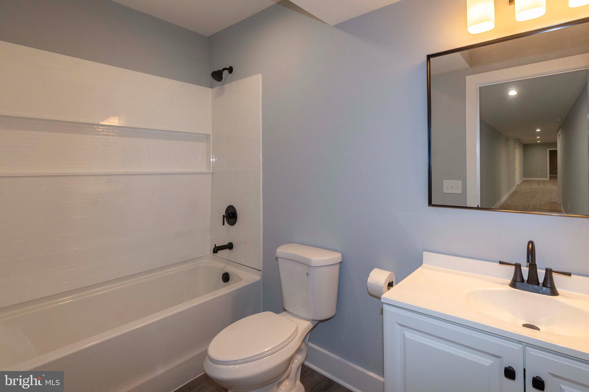 ROLLING WOODS - Residential