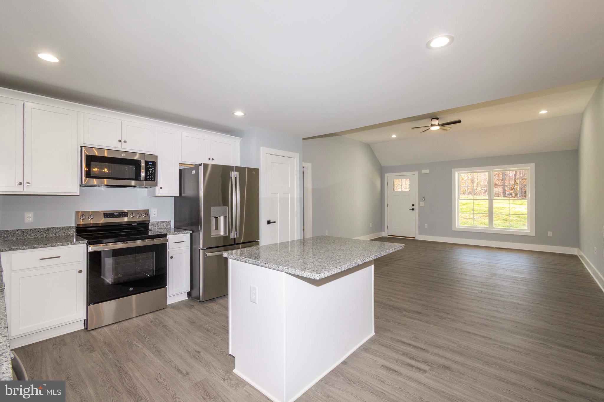 ROLLING WOODS - Residential