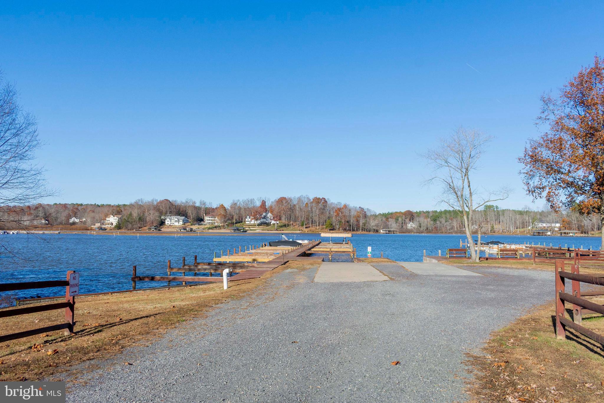 ROLLING WOODS - Residential