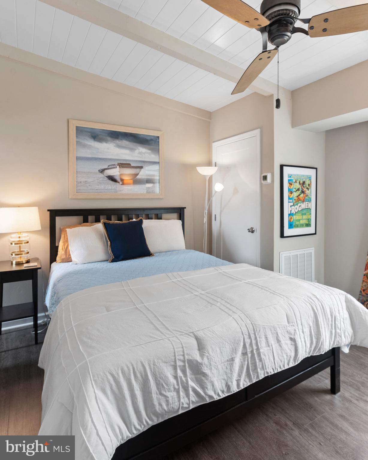 MARINERS COVE - Residential
