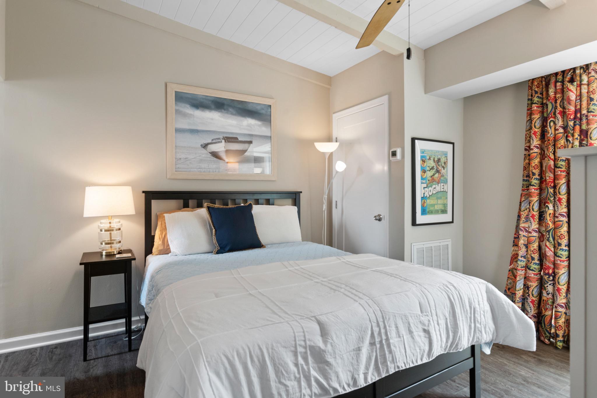 MARINERS COVE - Residential