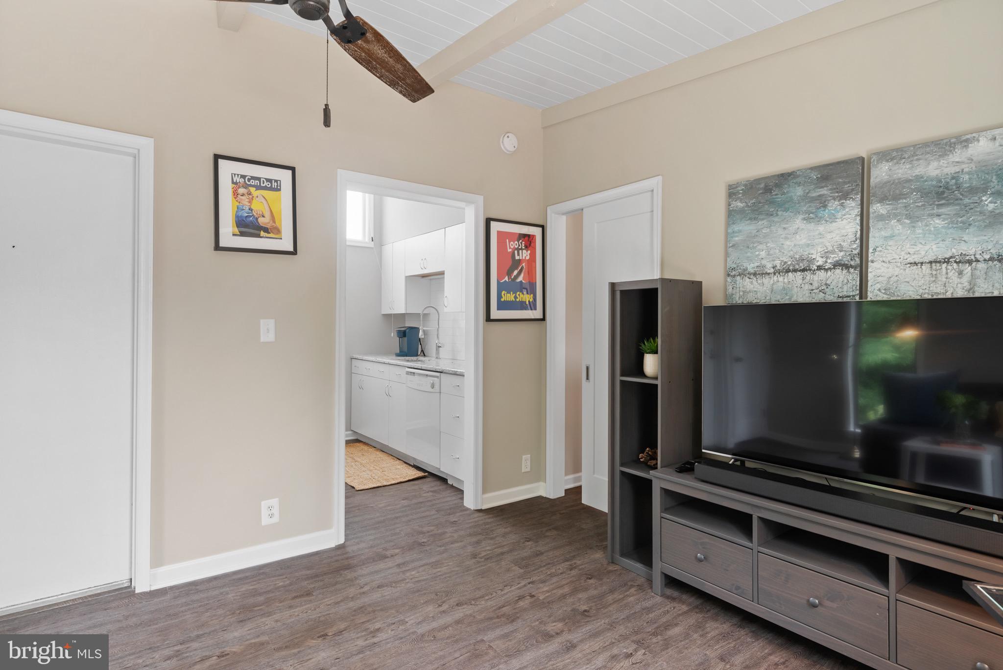 MARINERS COVE - Residential