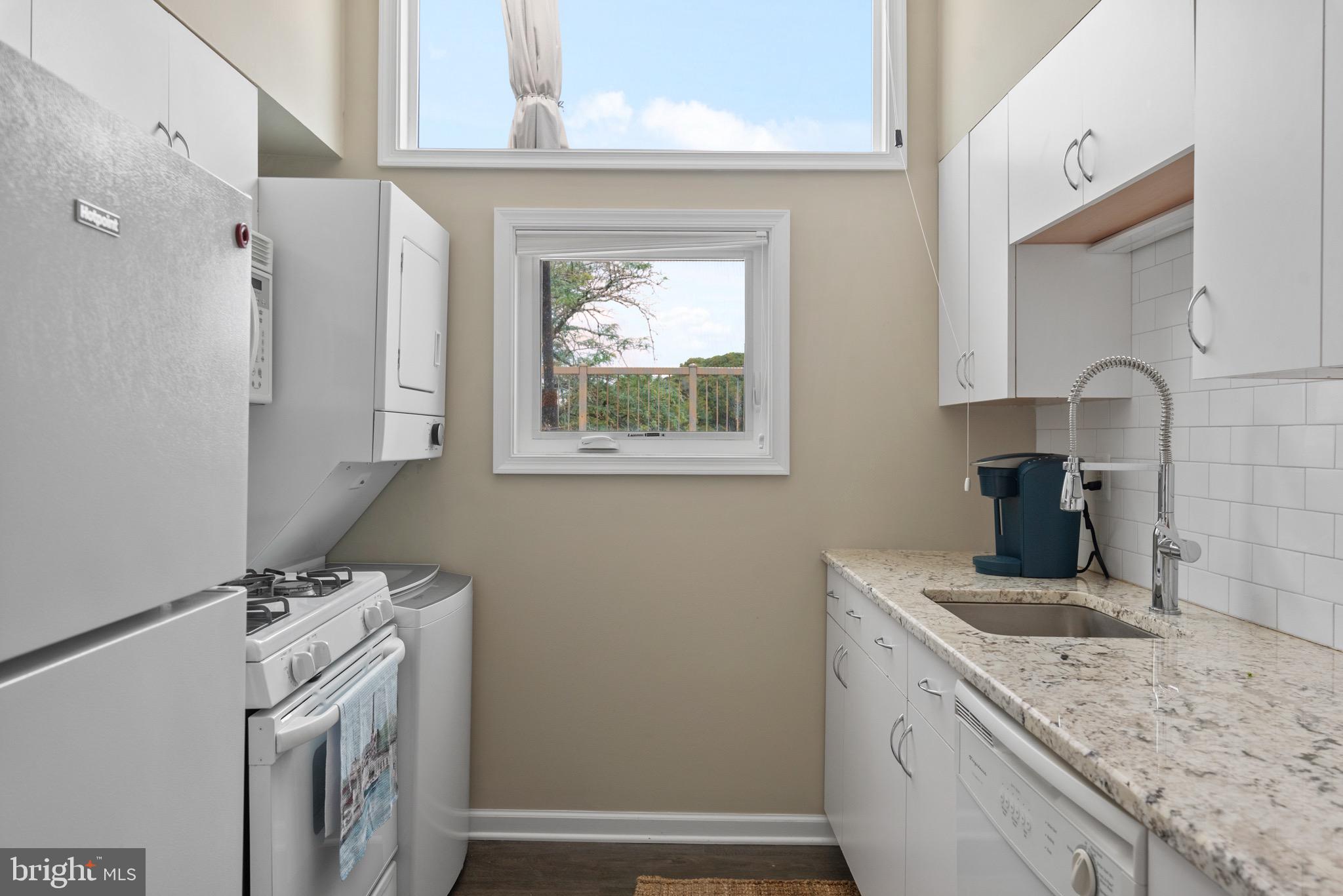 MARINERS COVE - Residential