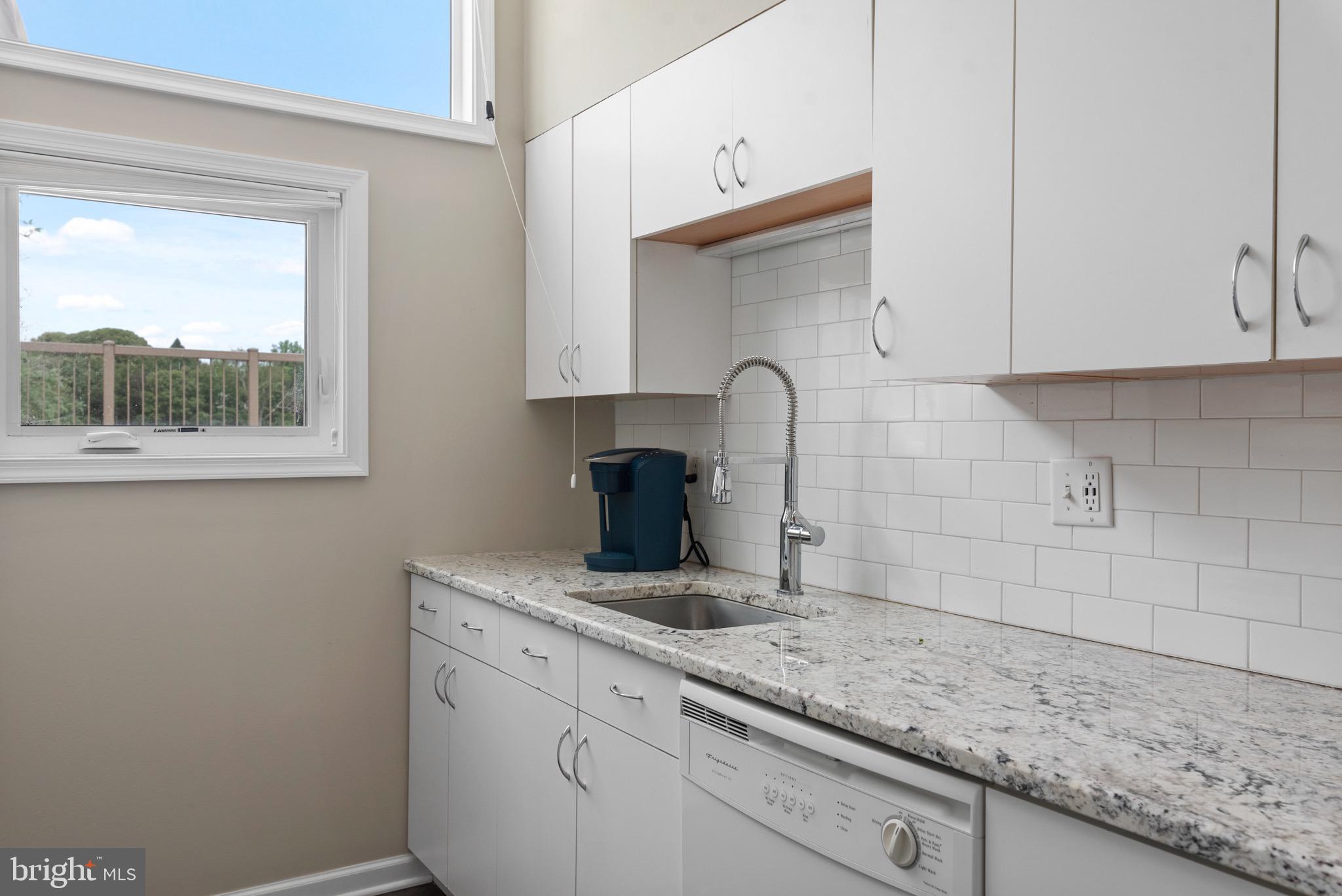 MARINERS COVE - Residential