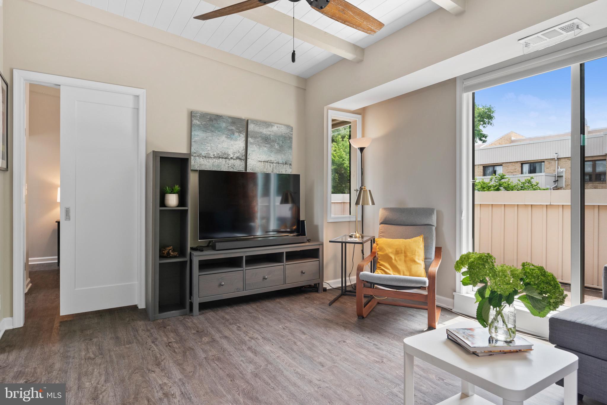 MARINERS COVE - Residential