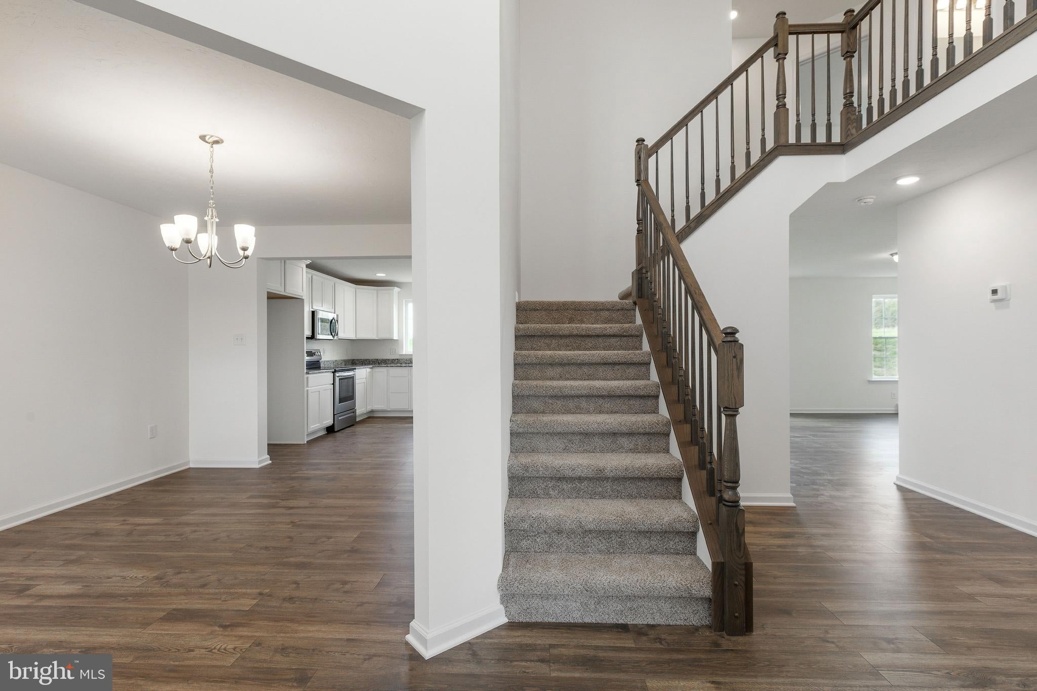 201 RED STONE LANE 87