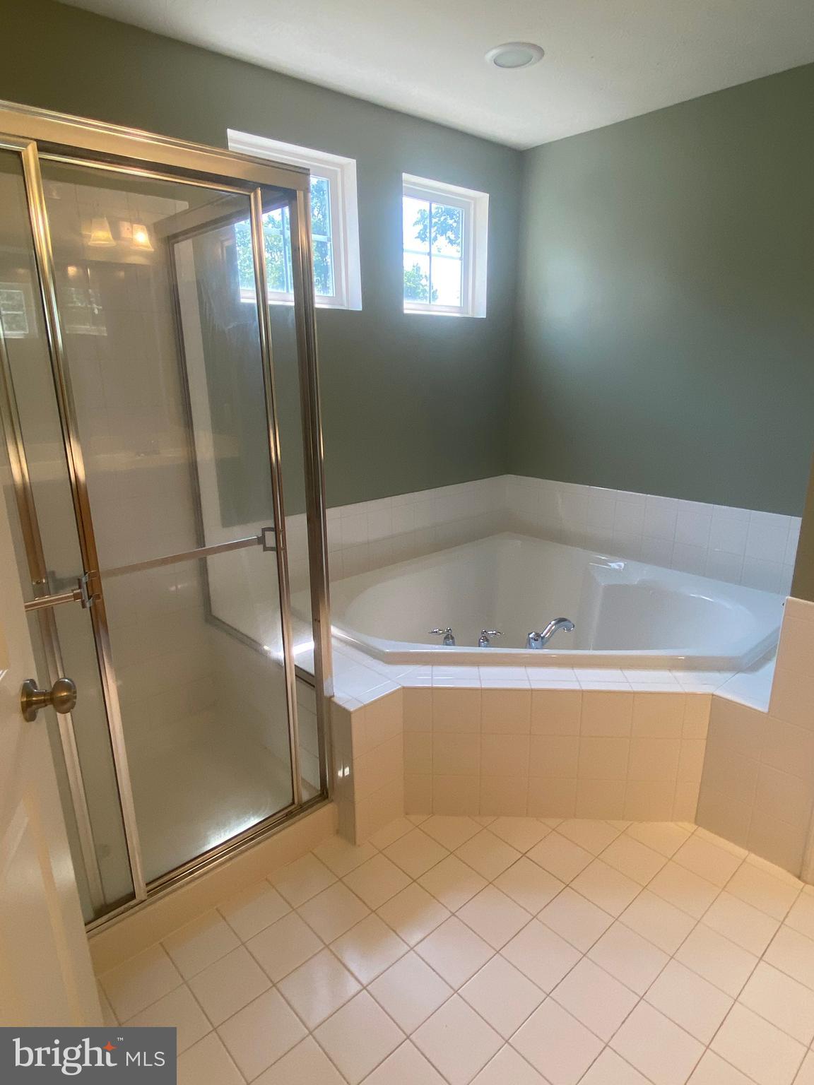 SEVERN - Residential Lease