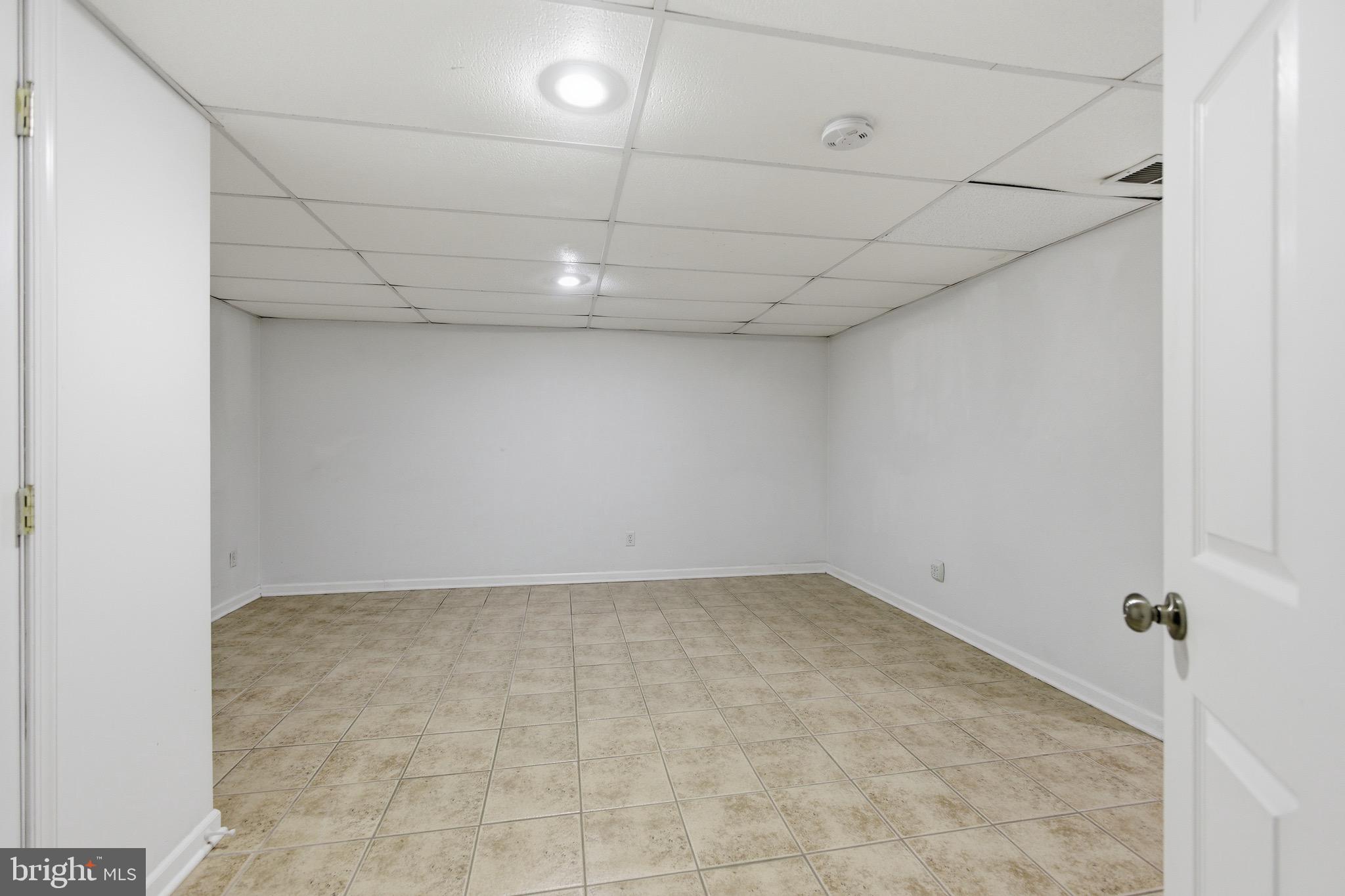 SEVERN - Residential Lease