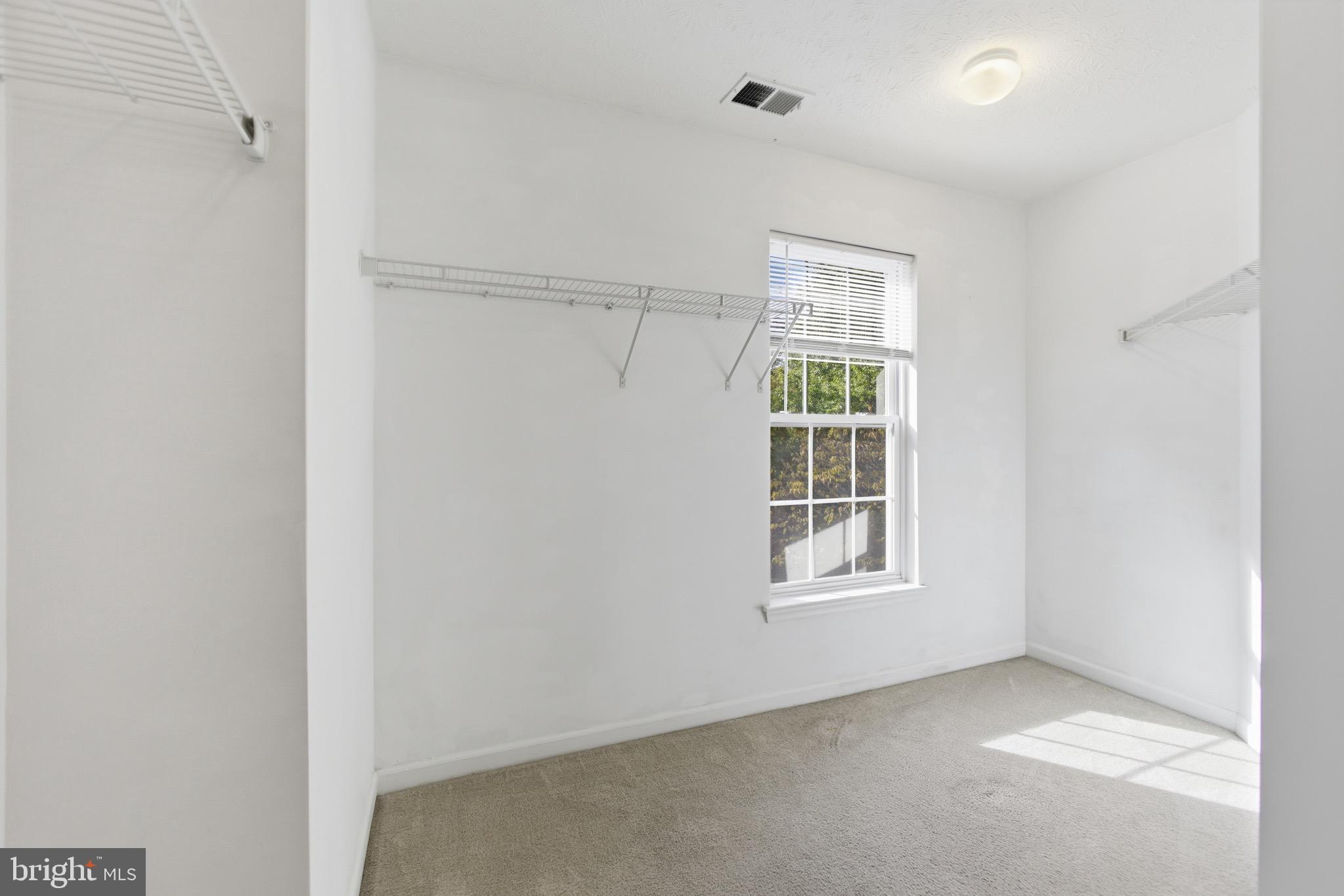 SEVERN - Residential Lease