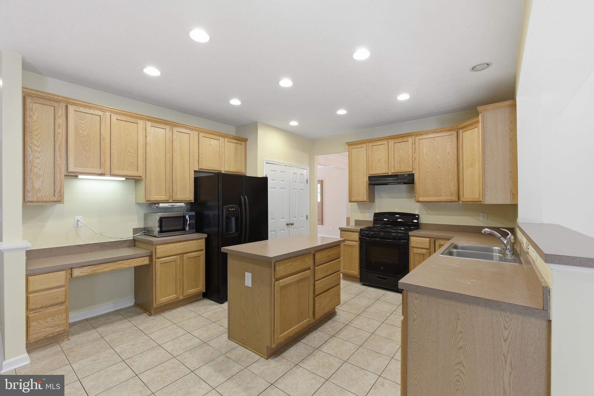 SEVERN - Residential Lease