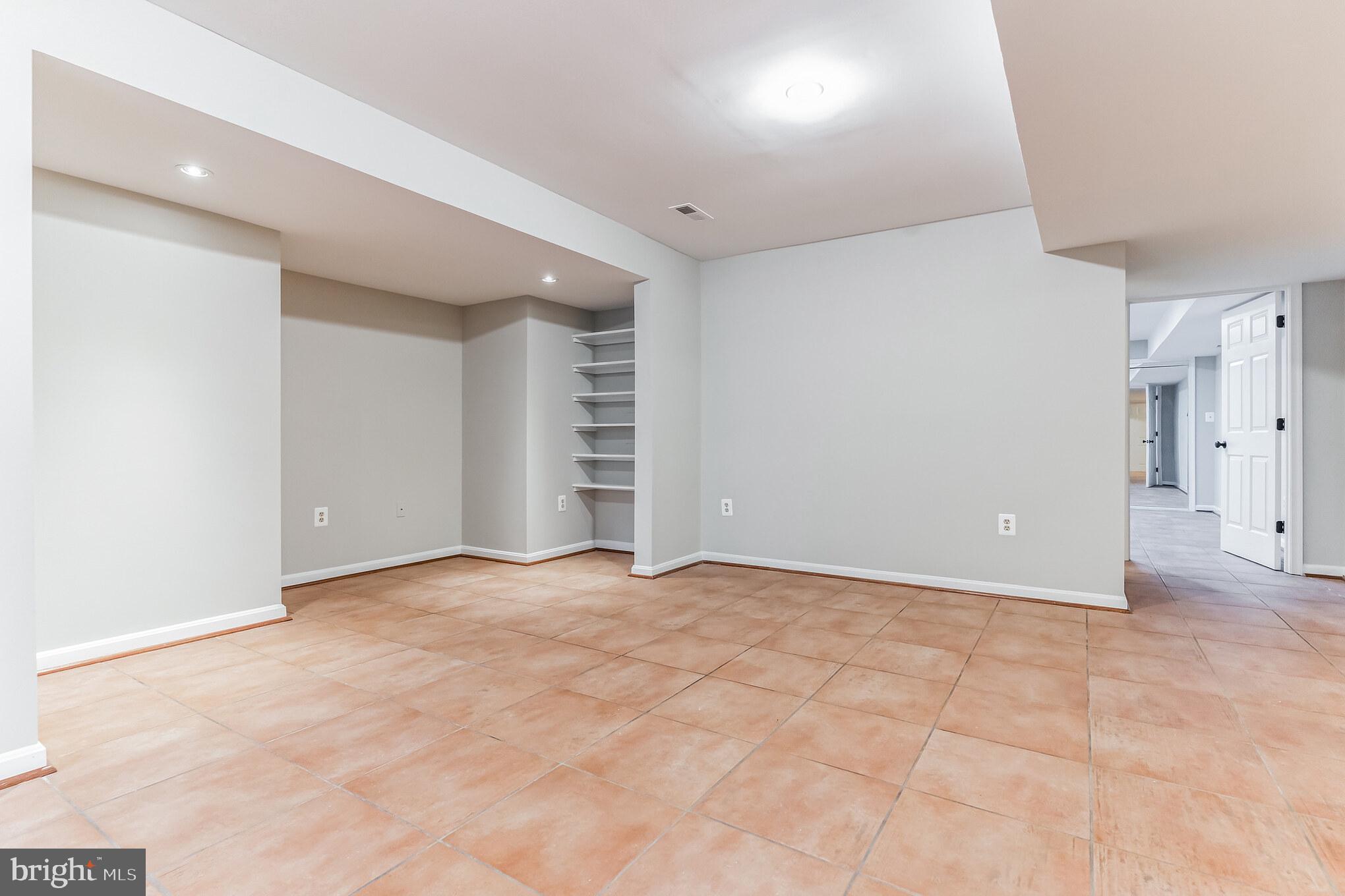 STONE HILL ESTATES - Residential