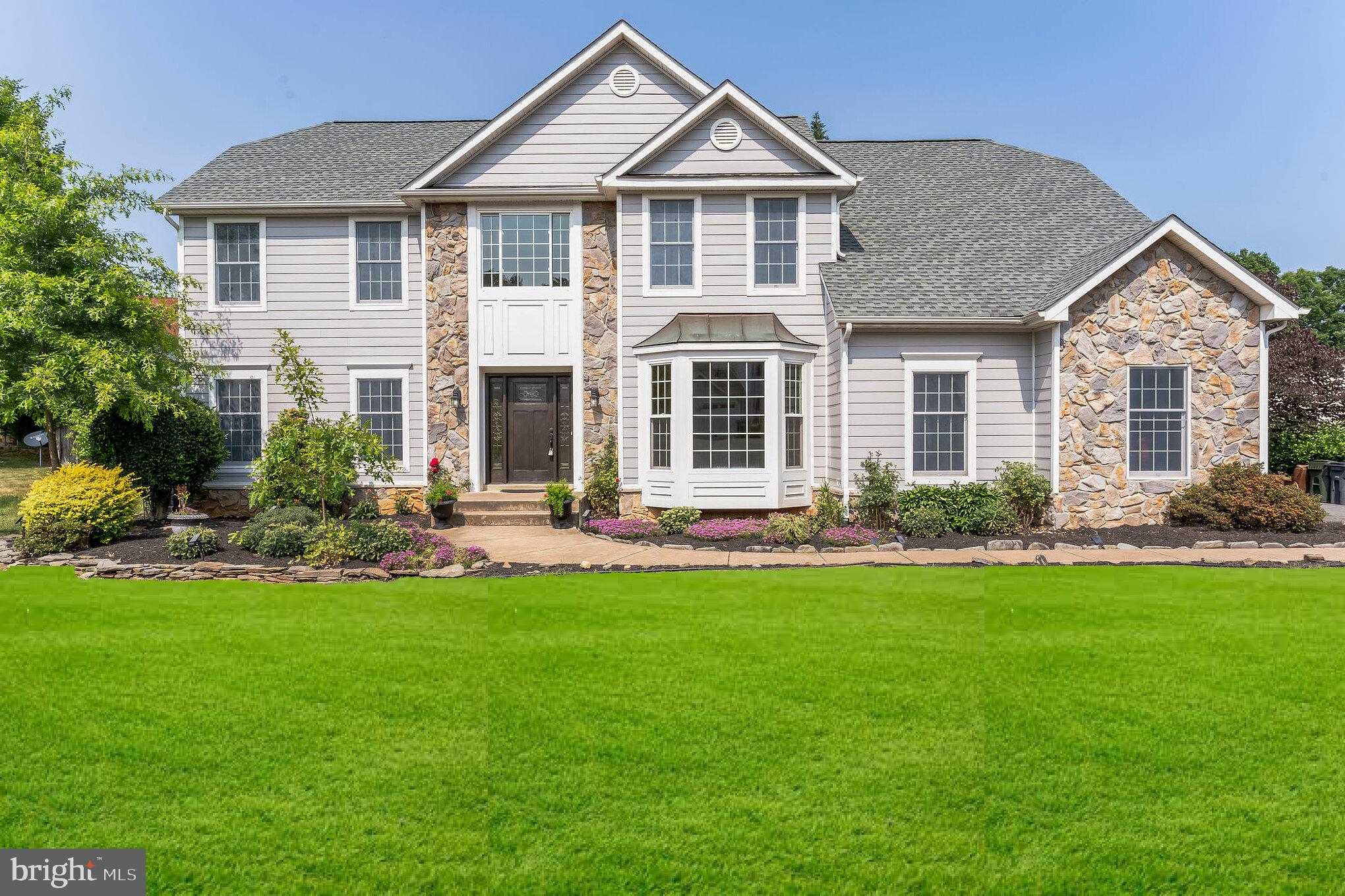 STONE HILL ESTATES - Residential