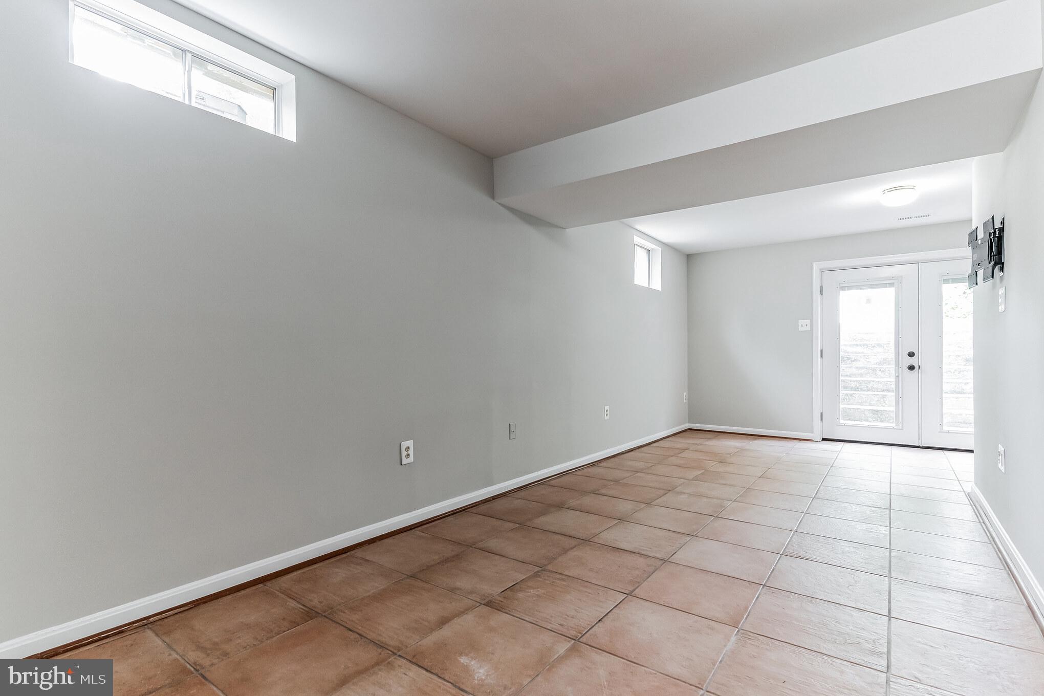 STONE HILL ESTATES - Residential