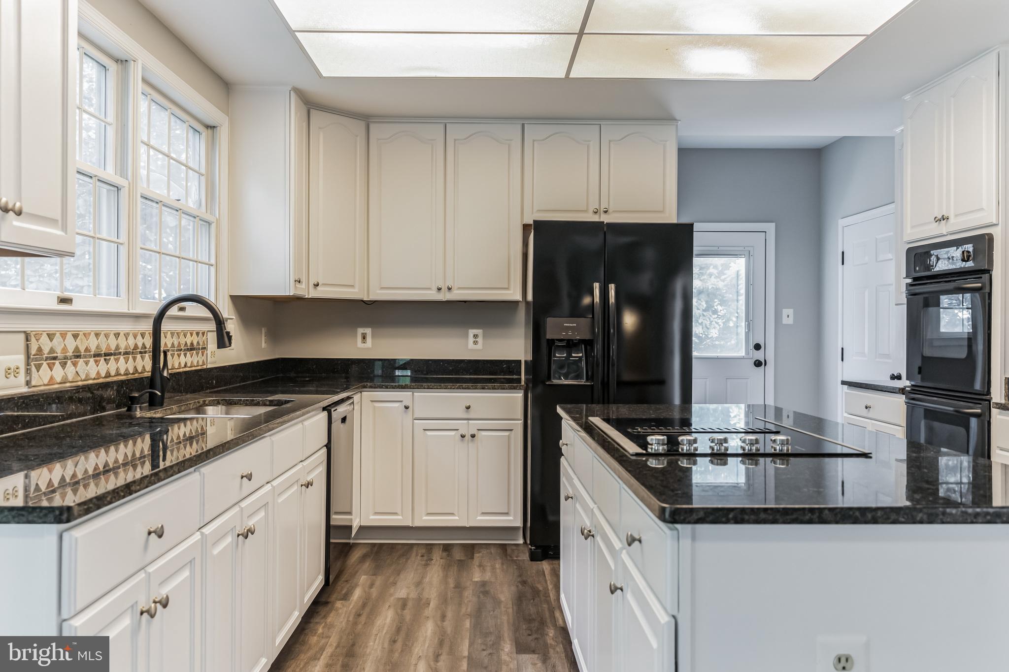 STONE HILL ESTATES - Residential