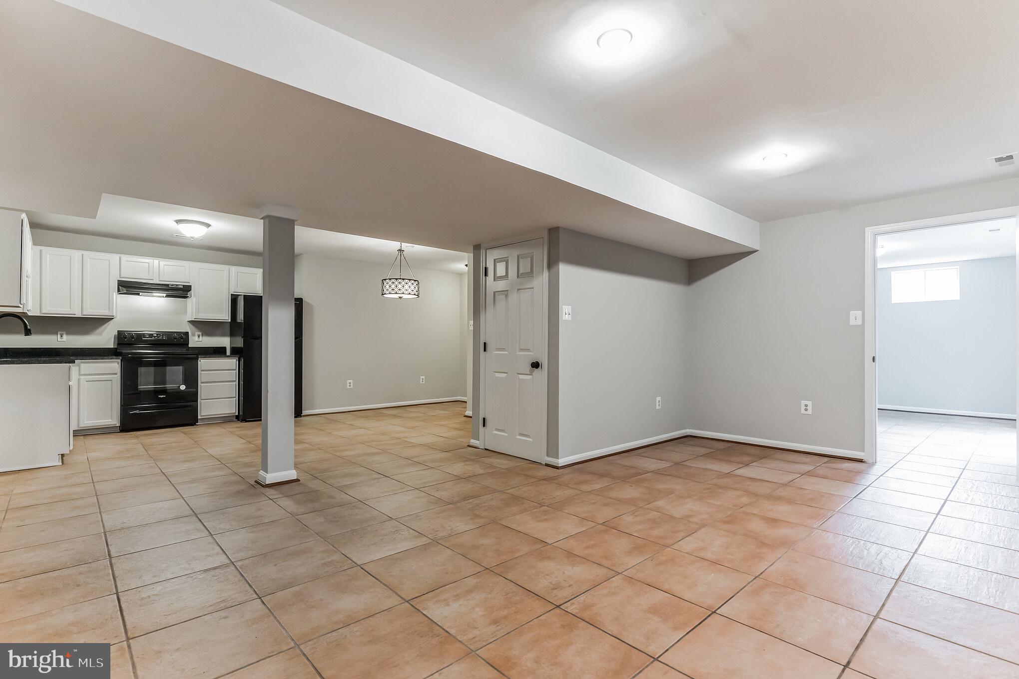 STONE HILL ESTATES - Residential