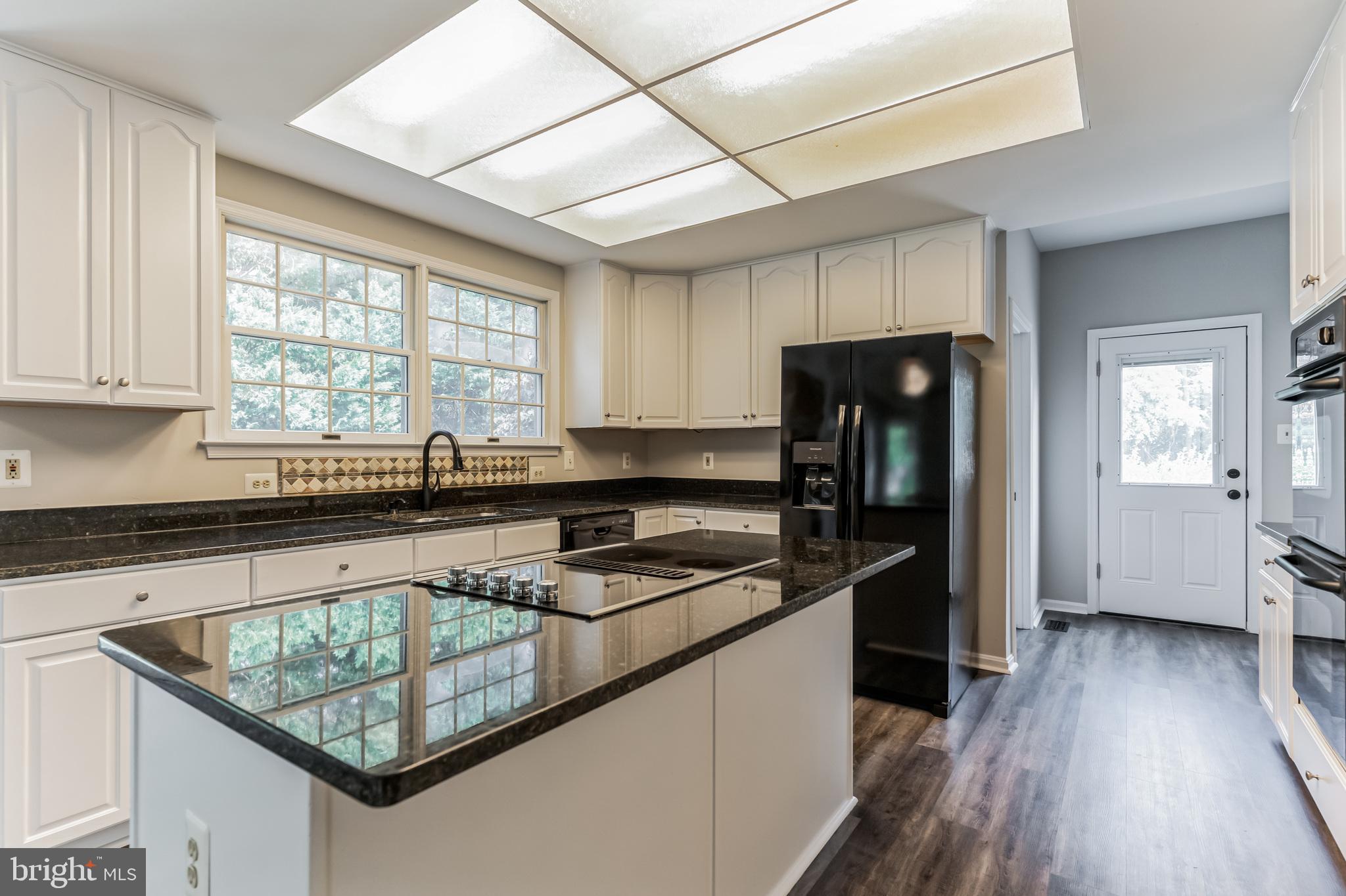 STONE HILL ESTATES - Residential