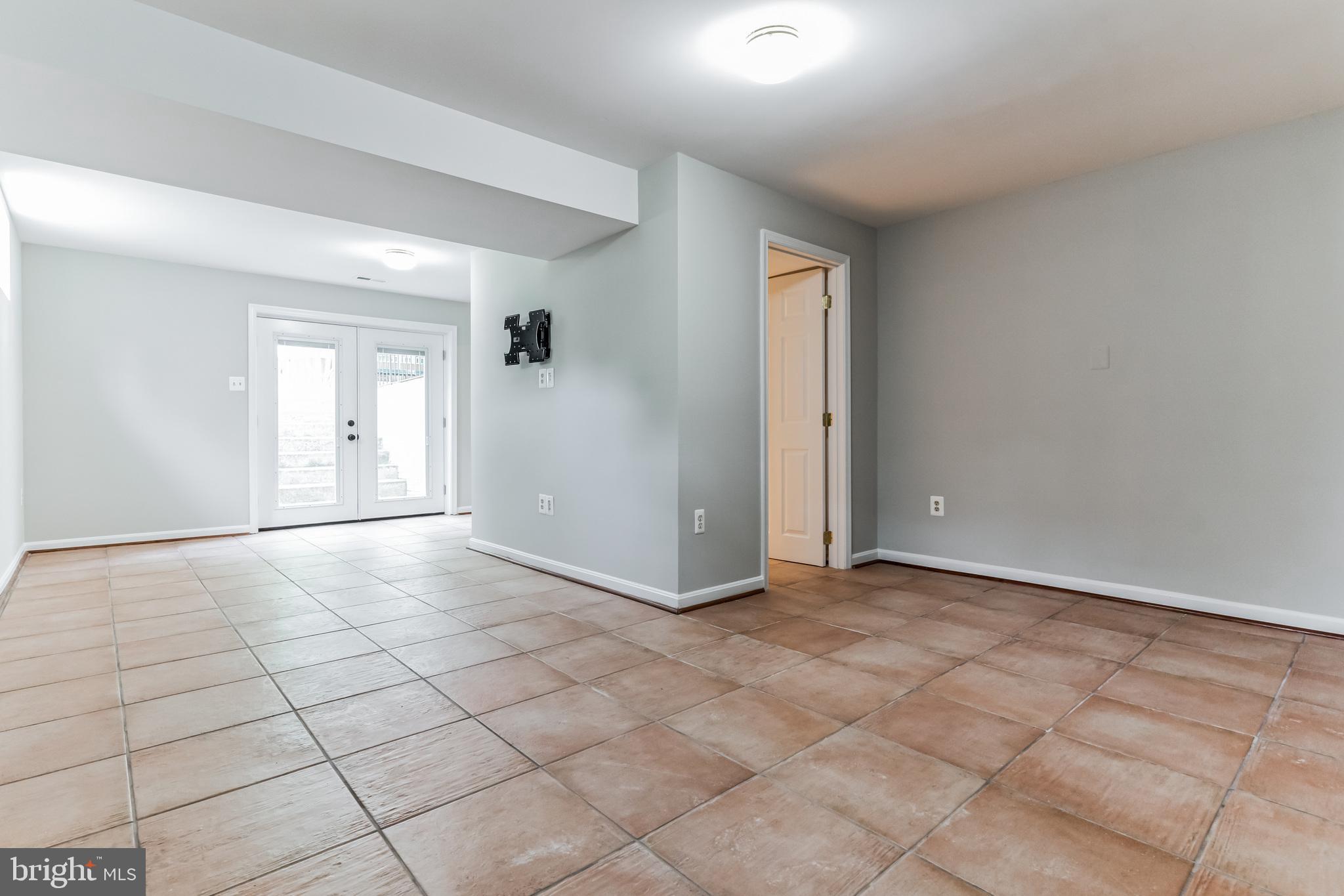 STONE HILL ESTATES - Residential