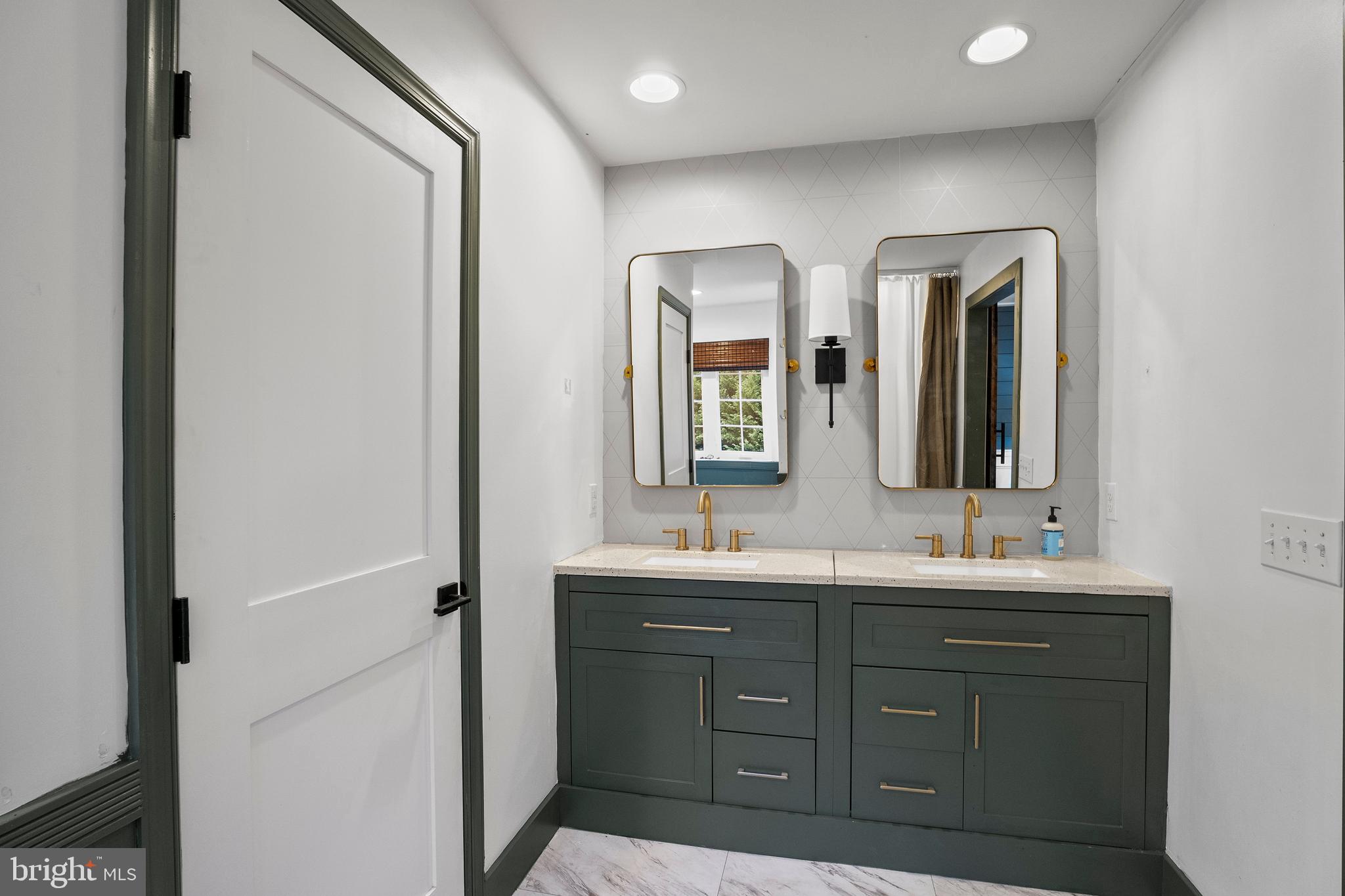 THOMASVILLE - Residential