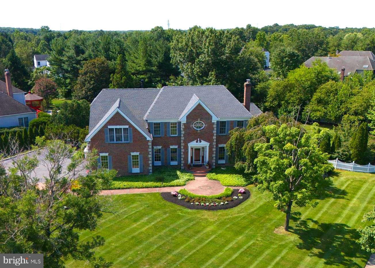 2 NORFOLK COURT