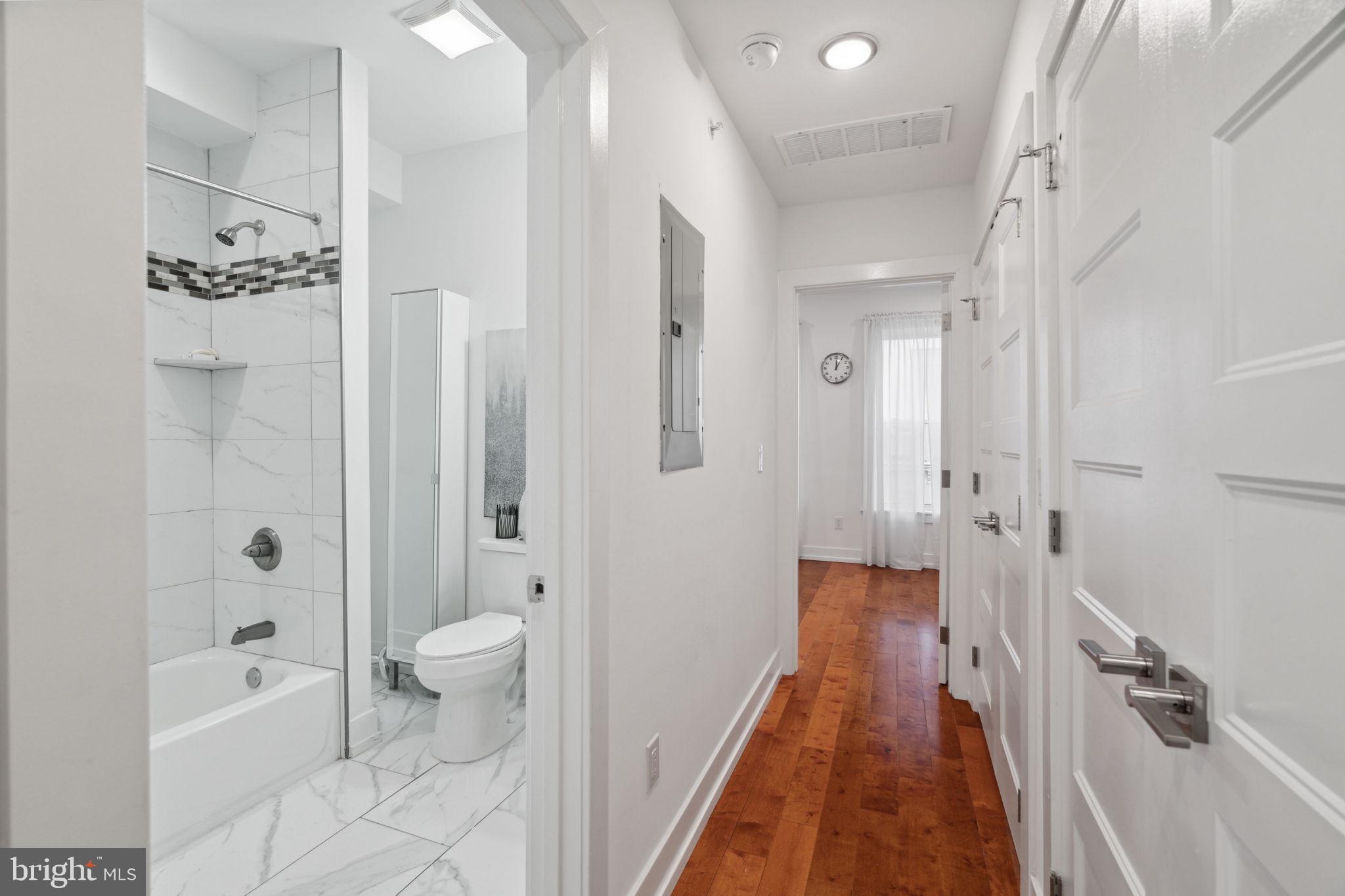 EAST KENSINGTON - Residential Lease