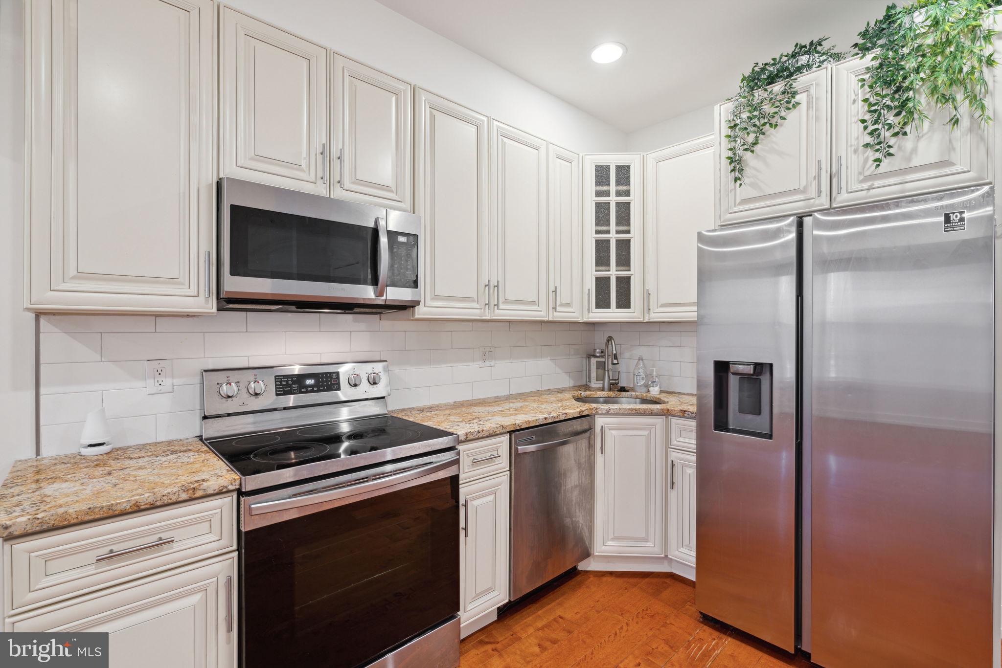 EAST KENSINGTON - Residential Lease