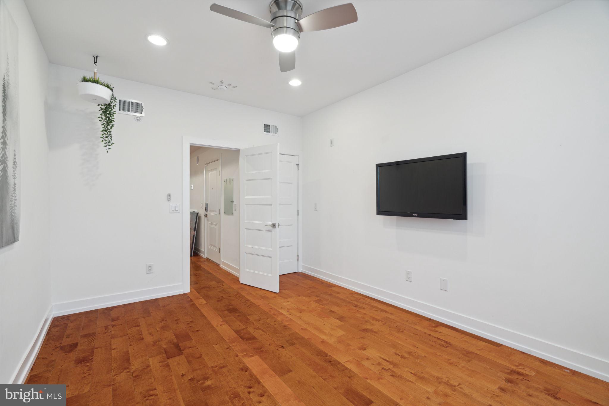 EAST KENSINGTON - Residential Lease