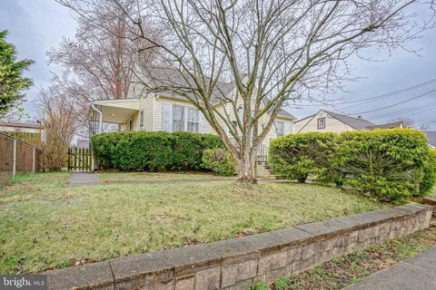 702 W LINCOLN AVENUE MAGNOLIA NJ 08049