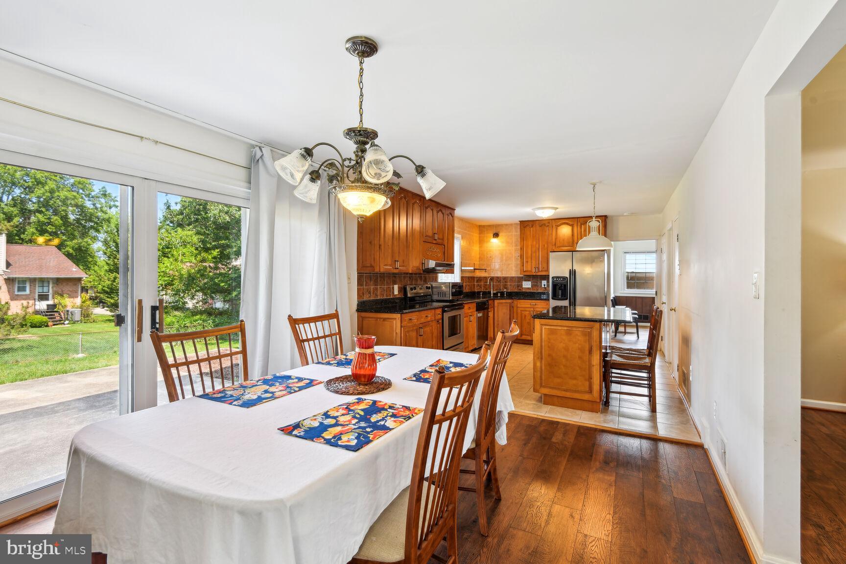 CALVERTON - Residential