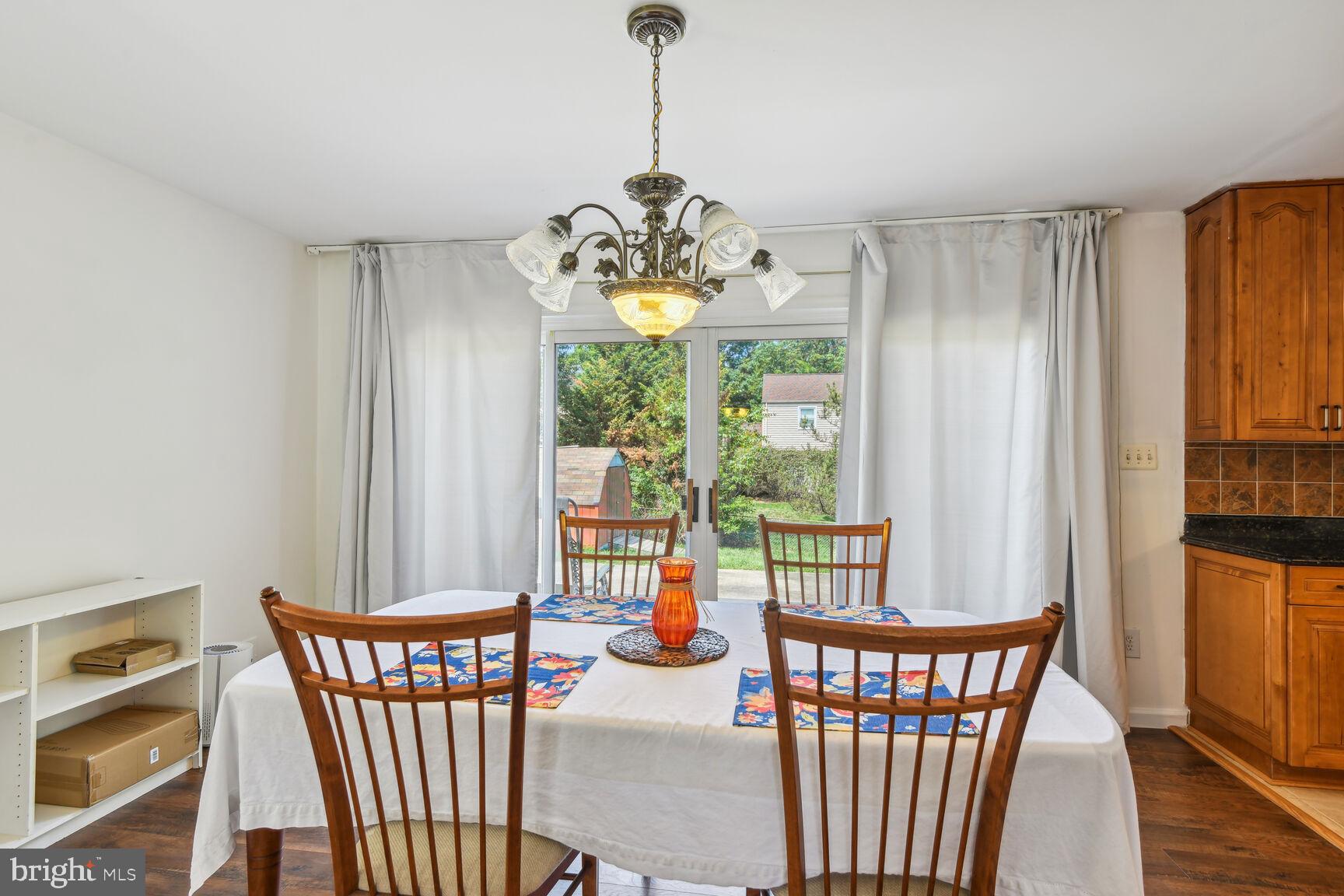 CALVERTON - Residential