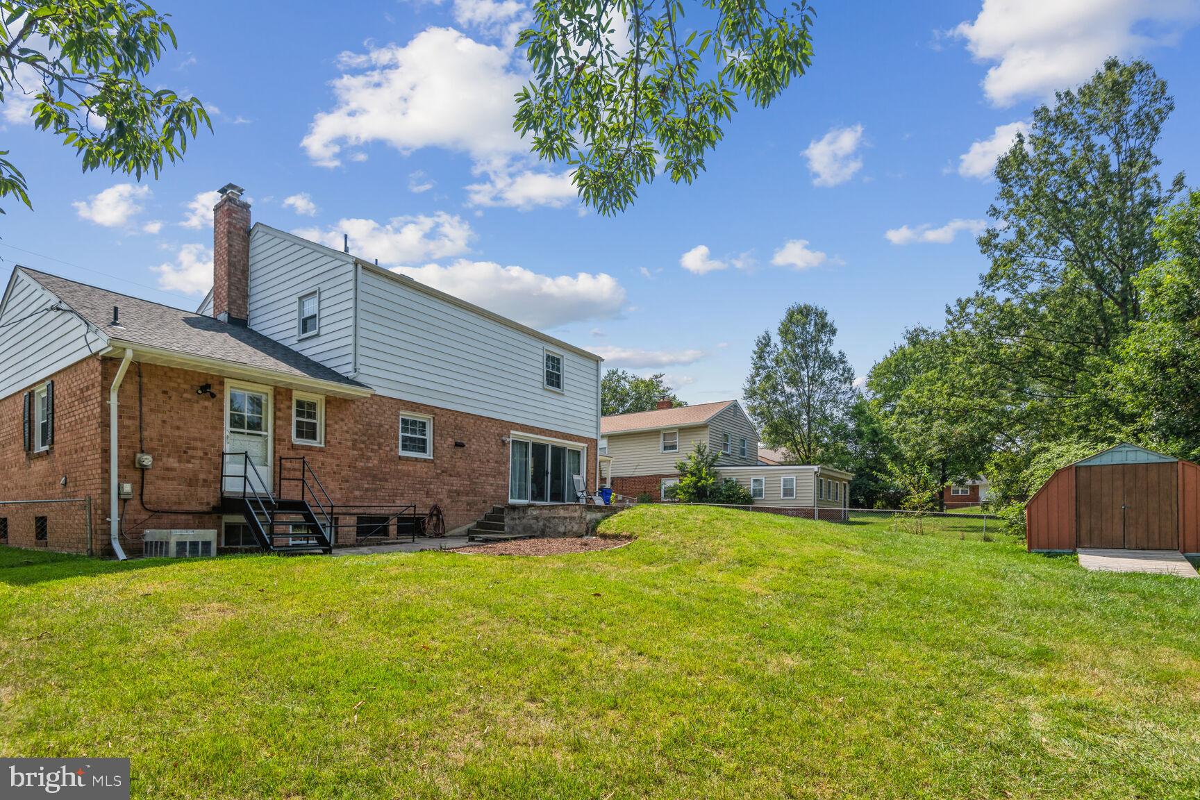 CALVERTON - Residential