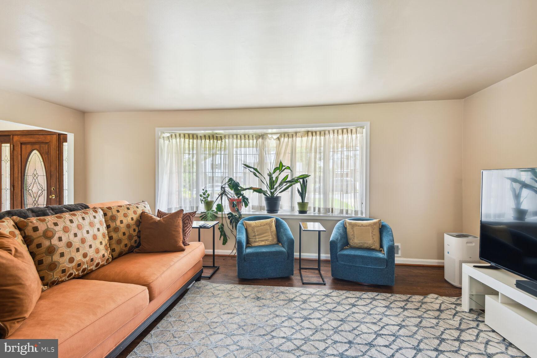 CALVERTON - Residential